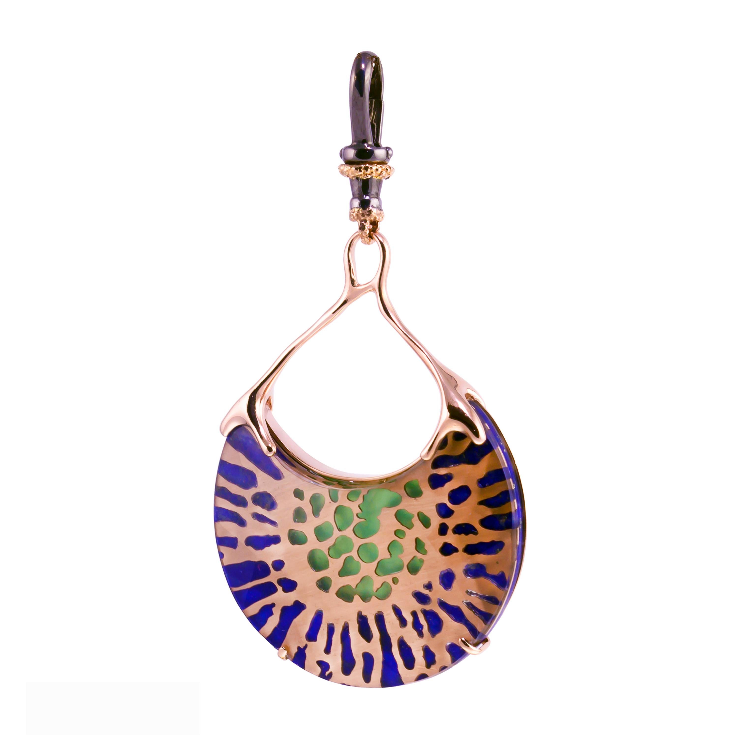 18 karat rose gold Pendant chain Necklace. The pendat is designed using  