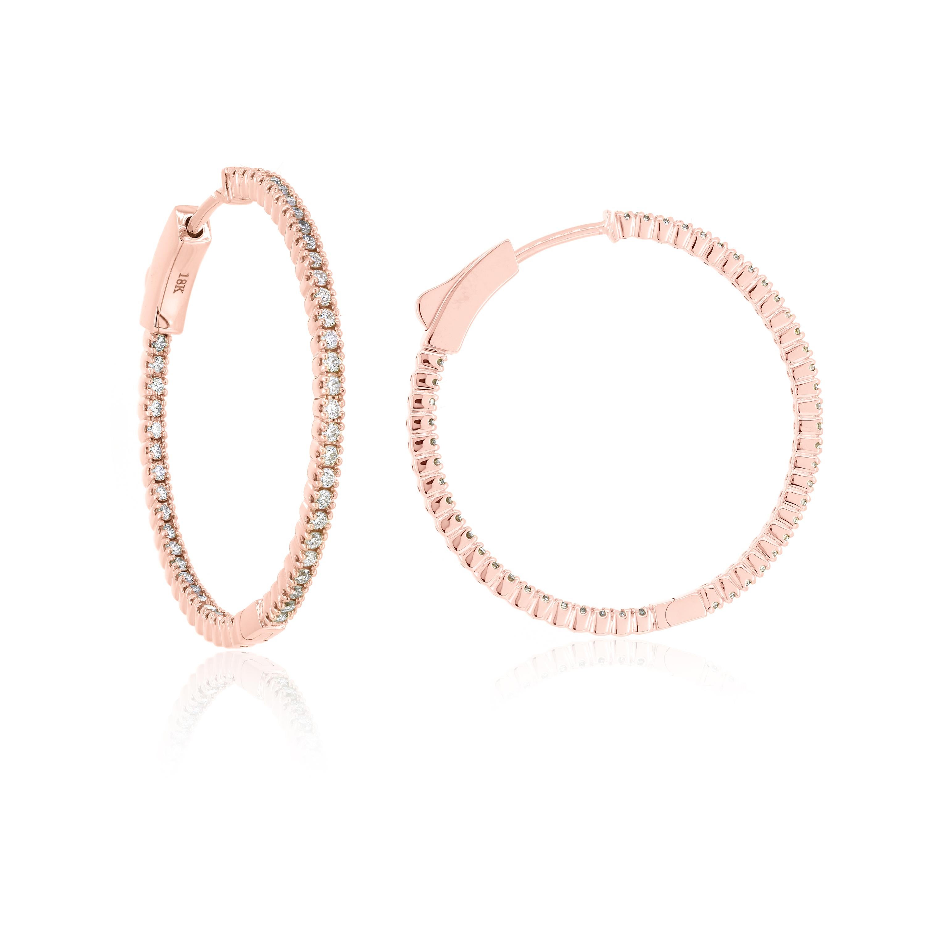 Elegante, zeitlose und bezaubernde runde Brillantohrringe aus 18 Karat Roségold für durchstochene Ohren, innen und außen. Diese eleganten Ohrringe sind mit 96 runden Diamanten im Brillantschliff mit der Farbe GH und der Reinheit I1 sowohl auf der