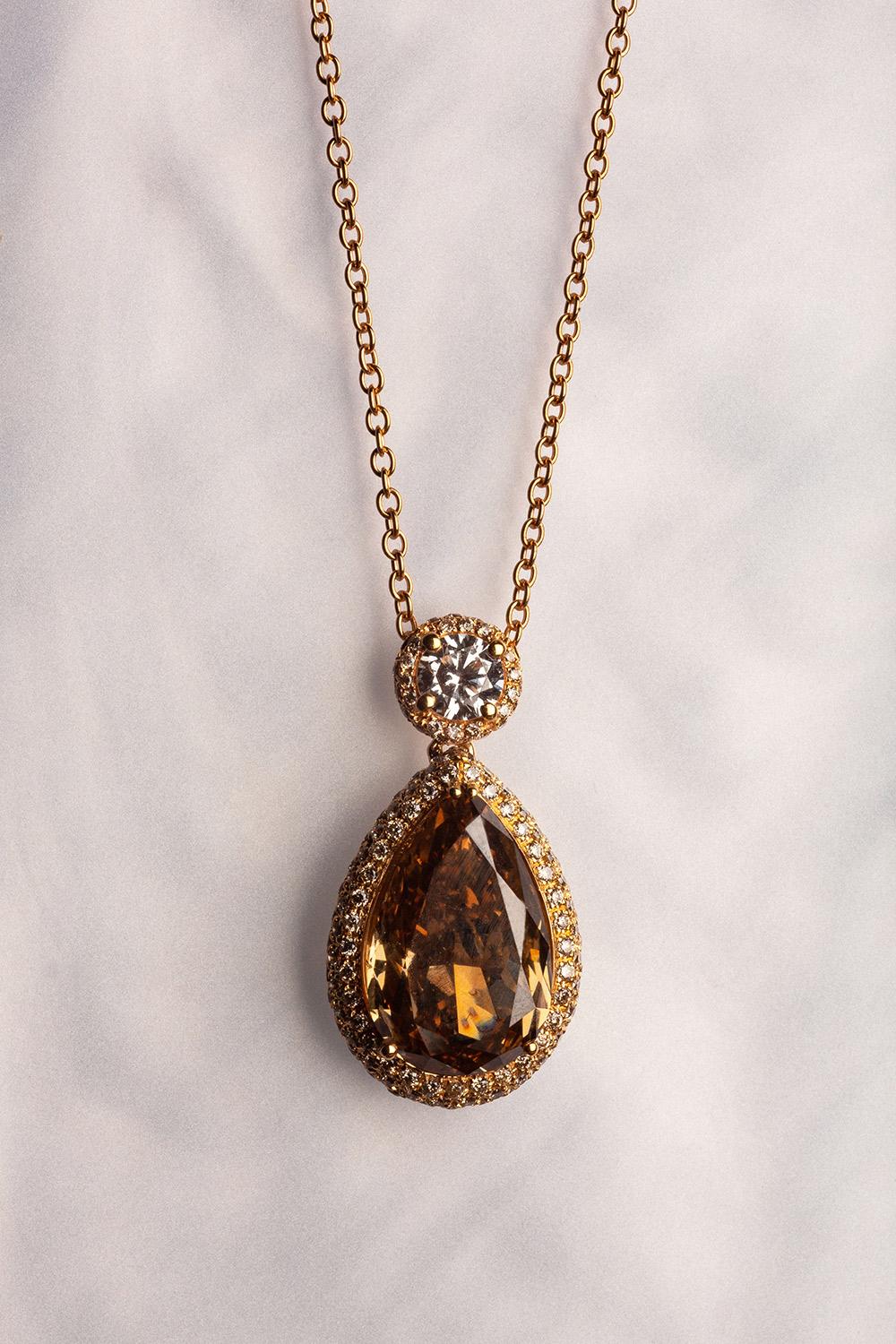 Round Cut 18 Karat Rose Gold Pear Round Diamond Pendant For Sale