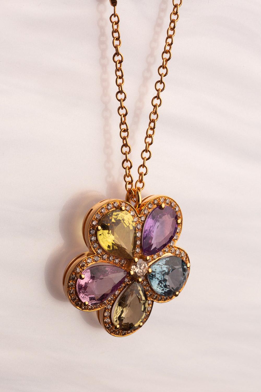 18 Karat Rose Gold Pear Sapphire Diamond Flower Pendant In New Condition For Sale In Monte-Carlo, MC