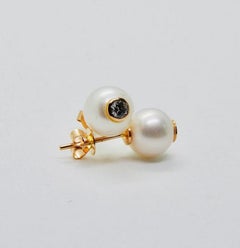 18 Karat Rose Gold, Pearls and Blue Topaz Pair of Stud Earrings