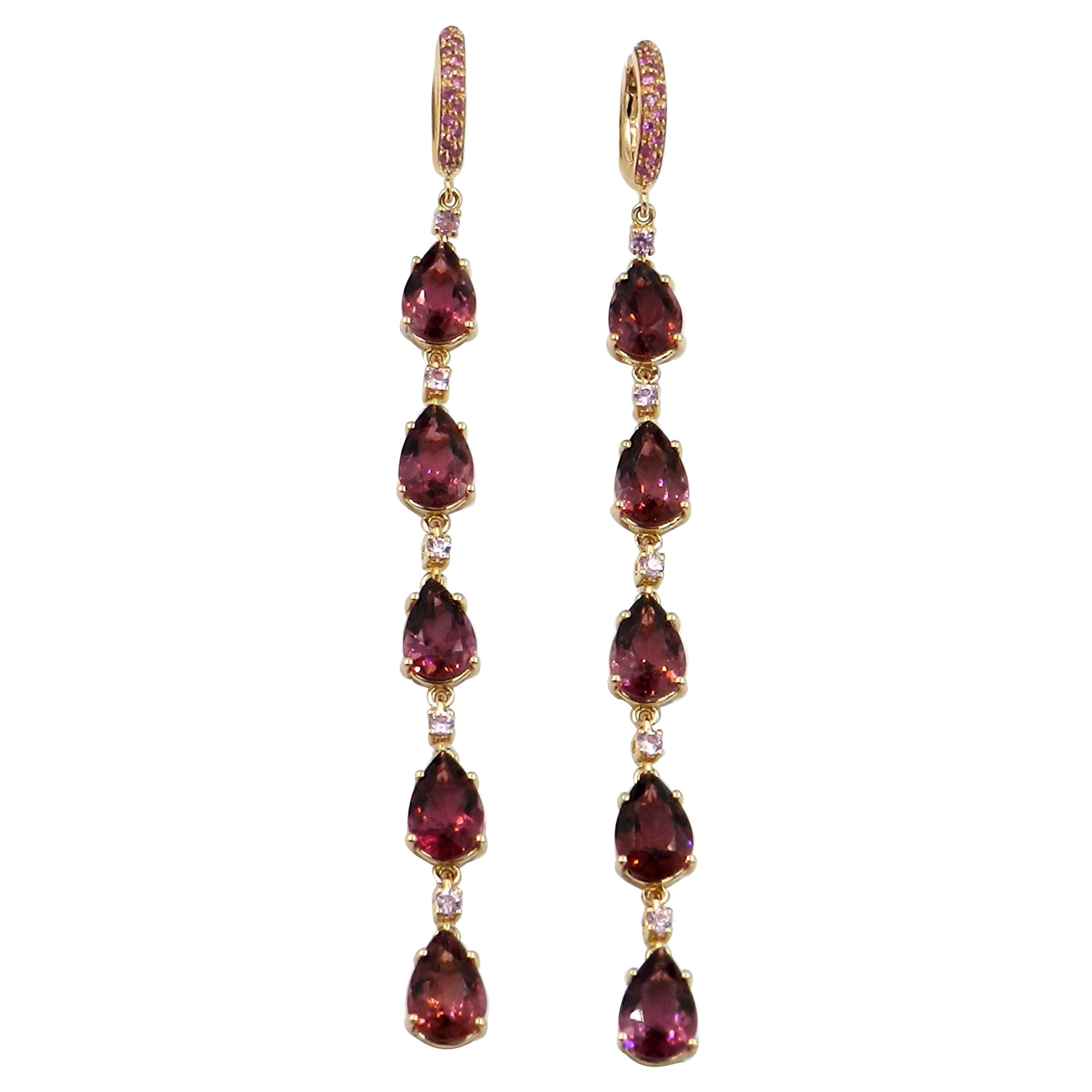 18KT Rose Gold PINK TOURMALINE and PINK SAPPHIRES LONG GARAVELLI EARRINGS 
Lenght mm.90 
GOLD gr : 8,75
PINK SAPPHIRES ct  : 0,64
NATURAL PINK TOURMALINE DROPS ct : 11,50