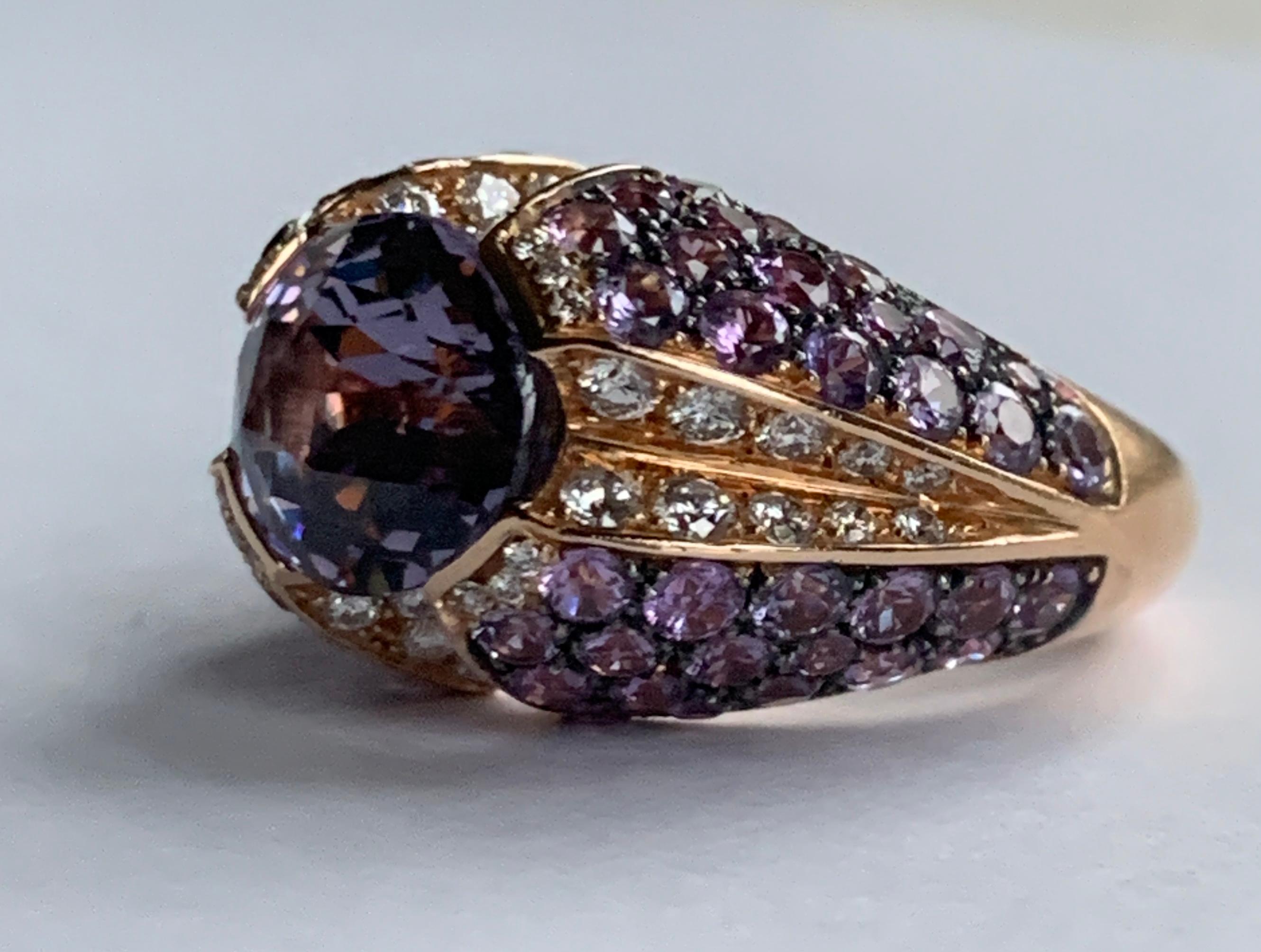 18 Karat Rose Gold Purple Spinel Cocktail Ring with Sapphires and Diamonds In New Condition For Sale In London, GB