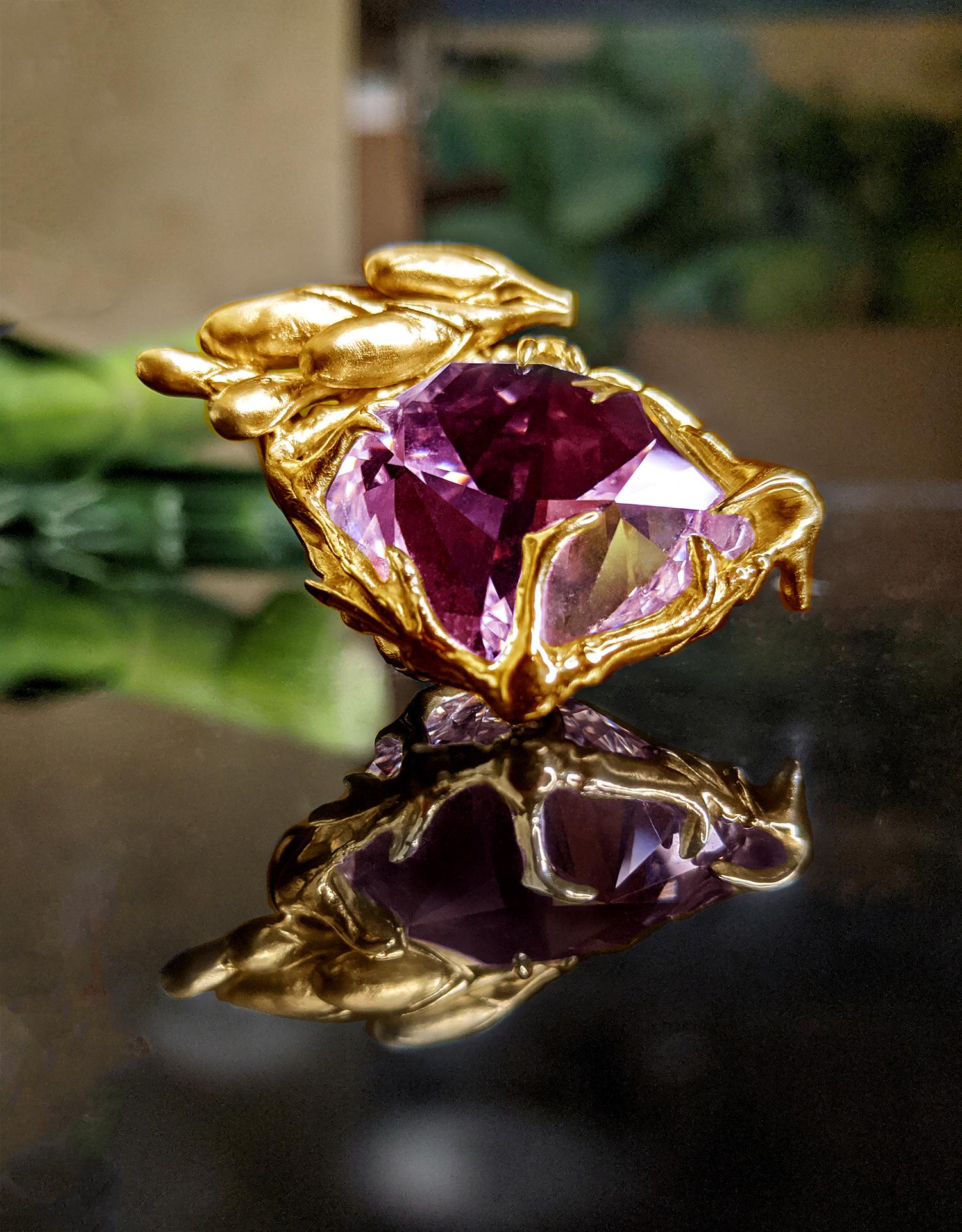 Eighteen Karat Rose Gold Contemporary Ring with Natural Amethyst and Diamonds For Sale 4