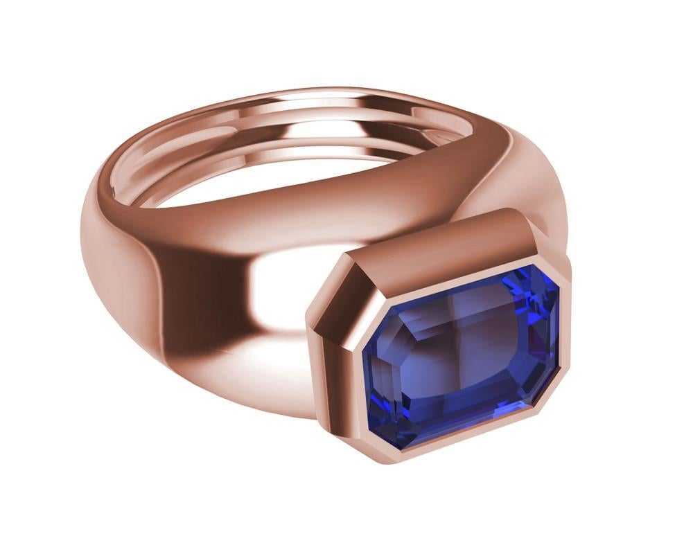 Im Angebot: 18 Karat Roségold Skulptur-Ring mit 2,54 Karat blauem Saphir im Smaragdschliff () 3