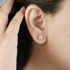 18 Karat Rose Gold SI/H Natural 0.88Ct Diamond Dainty Floral Stud Earrings