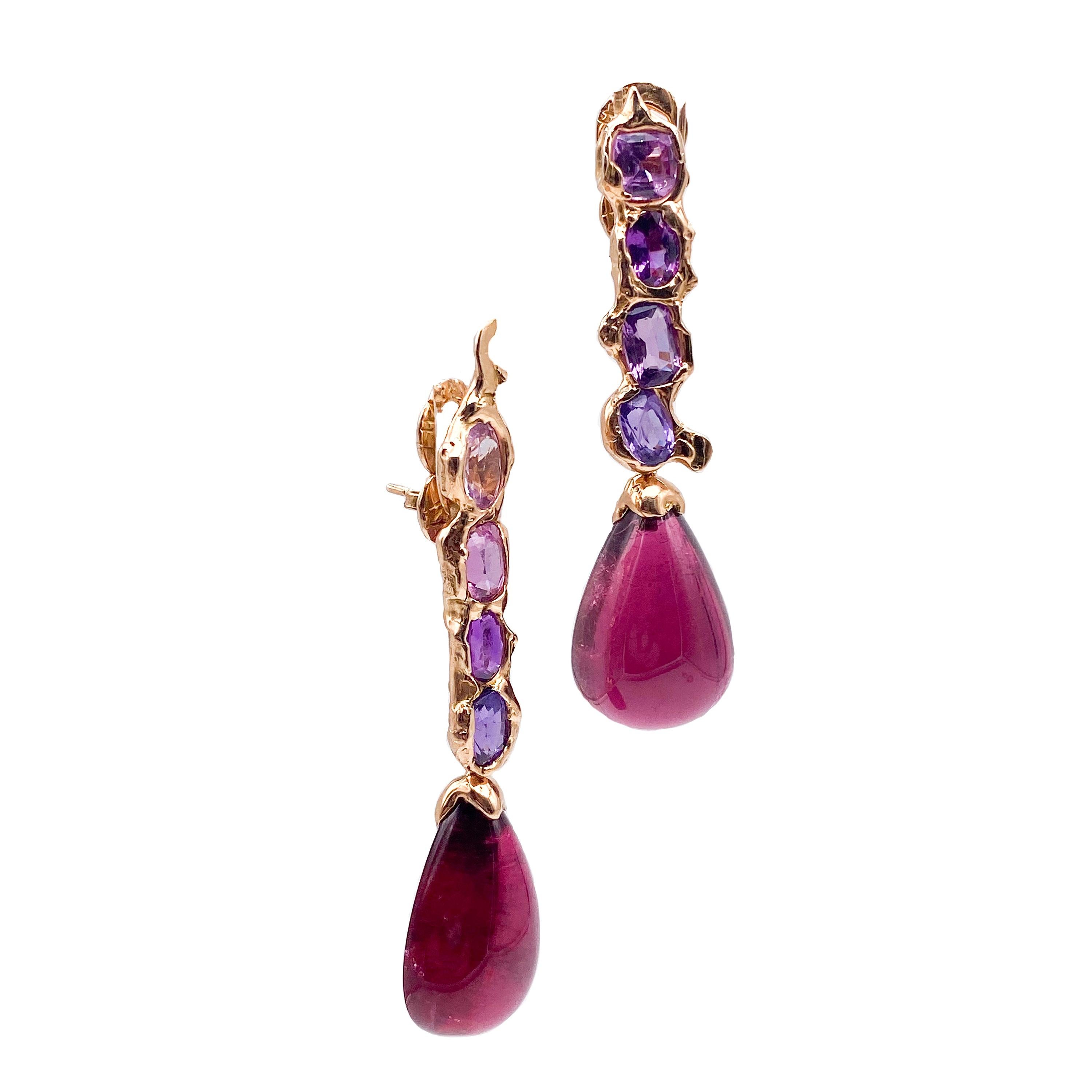 18 Karat Rose Gold Stanghette Earrings with Tourmaline and Sapphires For Sale
