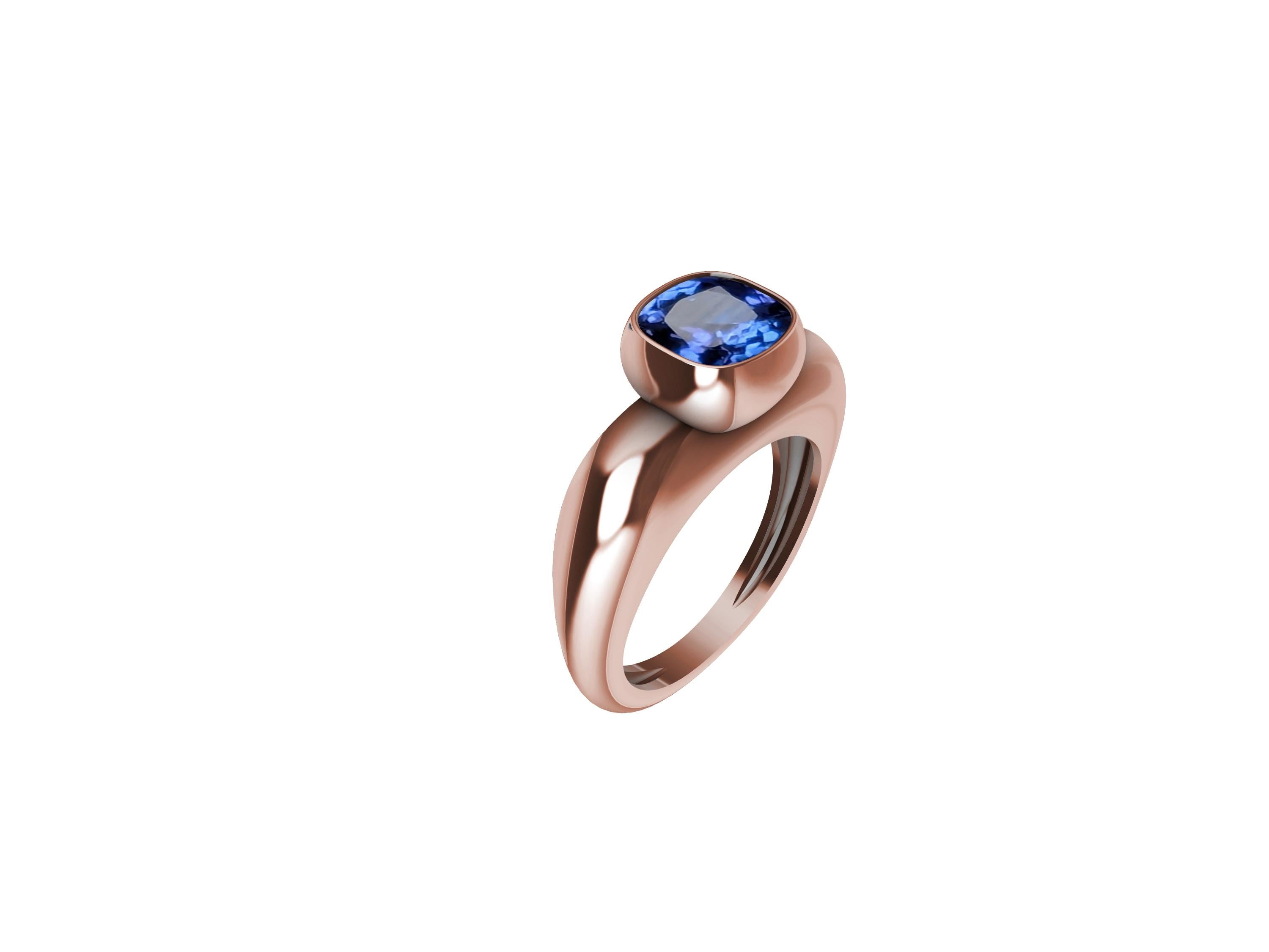 Anillo Escultura Tanzanita Oro Rosa 18 Kilates Corte cojín en venta
