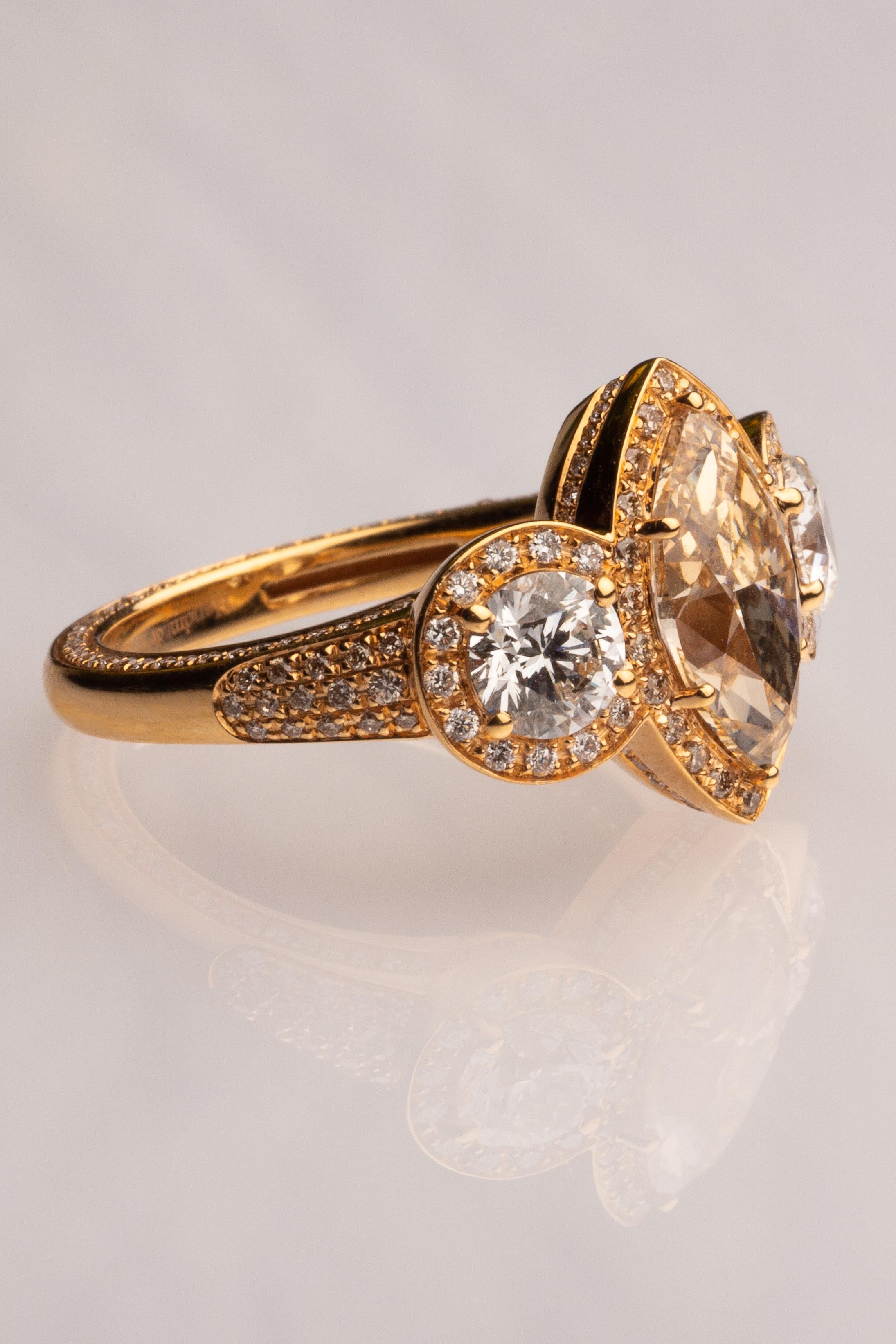 18 Karat Rose Gold Three Diamonds Cocktail Ring In New Condition For Sale In Monte-Carlo, MC
