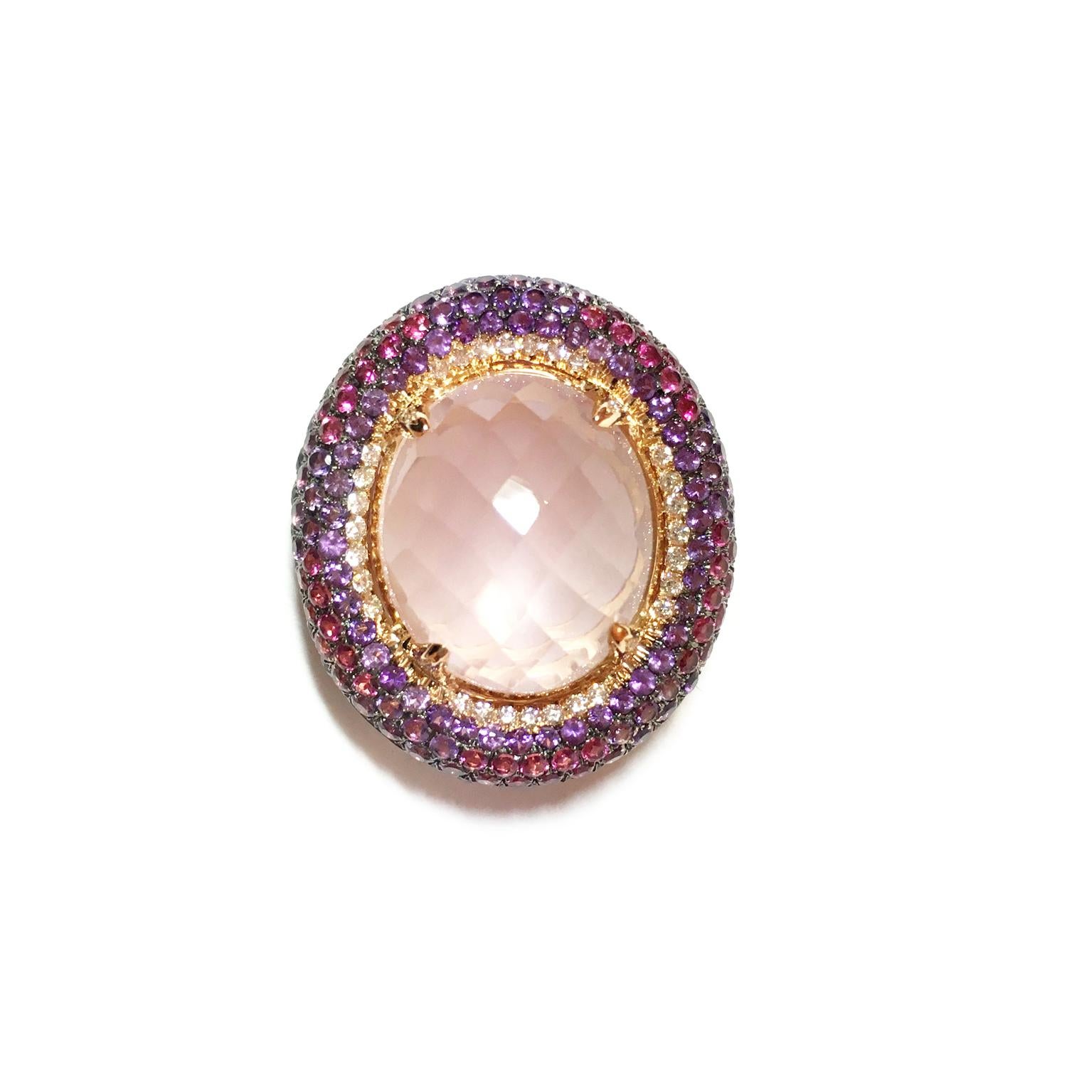 Reminiscent of the colourful Carnival of Venice, this feminine composition features a plunging pink quartz surrounded by mesmerising circles of rubellite, amethyst and brilliant cut diamonds.

Rolo 18 Karat gold Chain (45cm long)