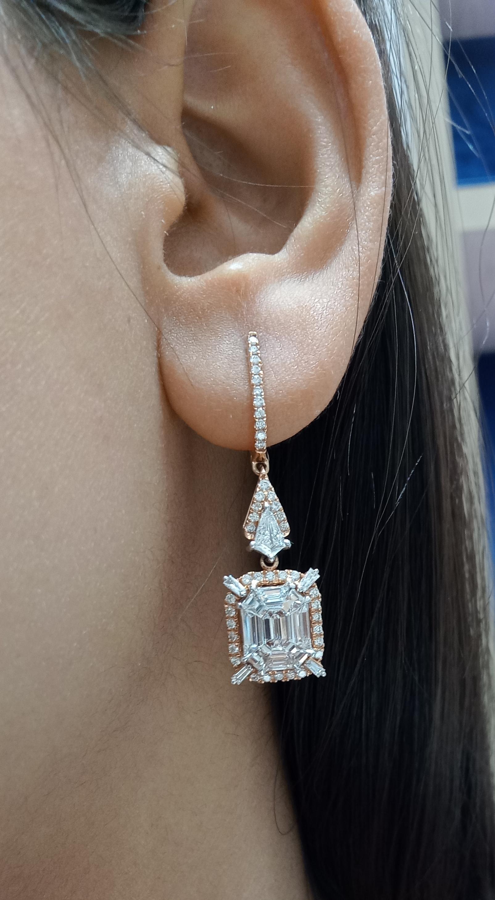 Contemporain Boucles d'oreilles en or rose 18 carats et diamants blancs  en vente