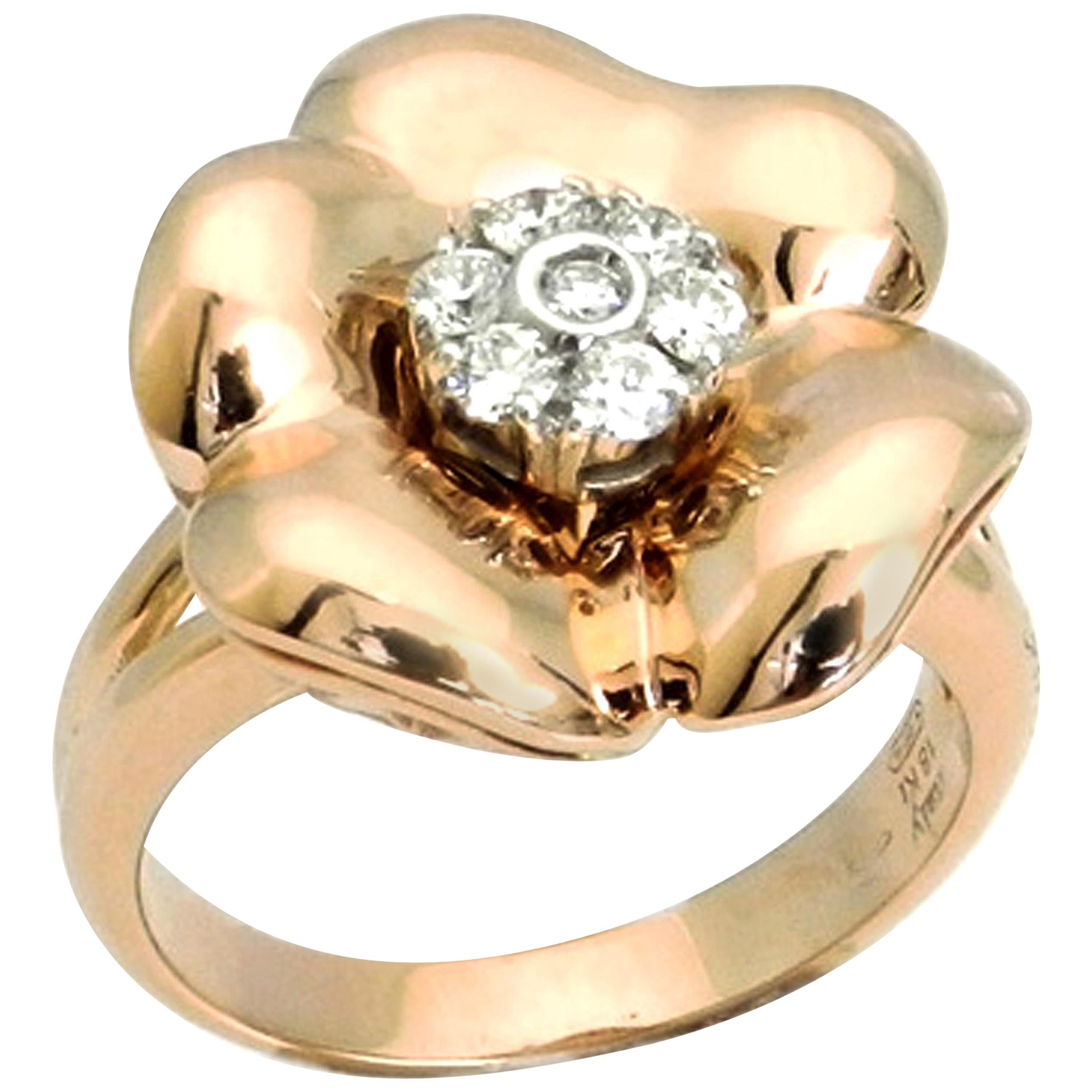 18 Karat Rose Gold White Diamonds Flower Garavelli Ring