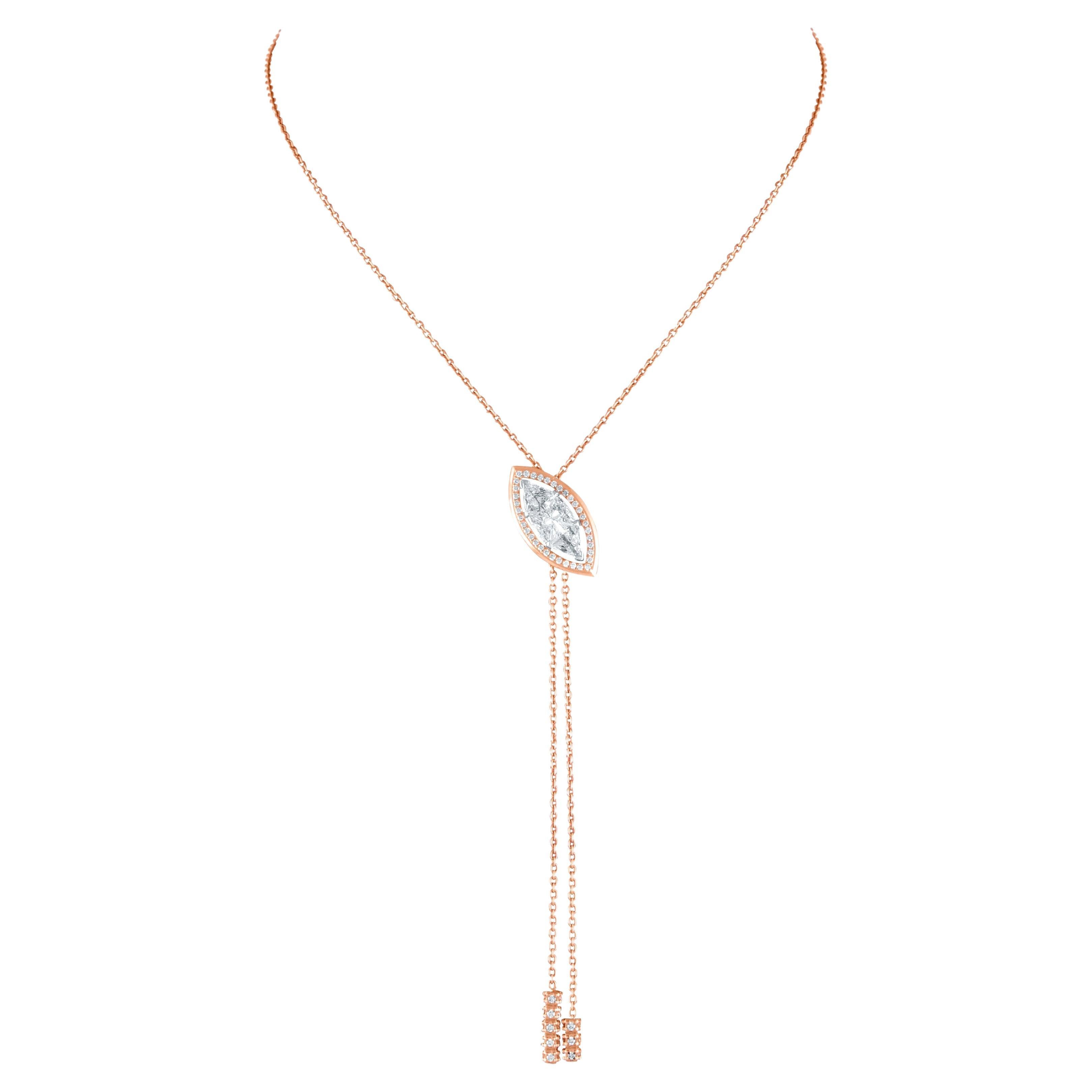 Collier en or rose 18 carats avec diamants blancs de forme fantaisie en vente