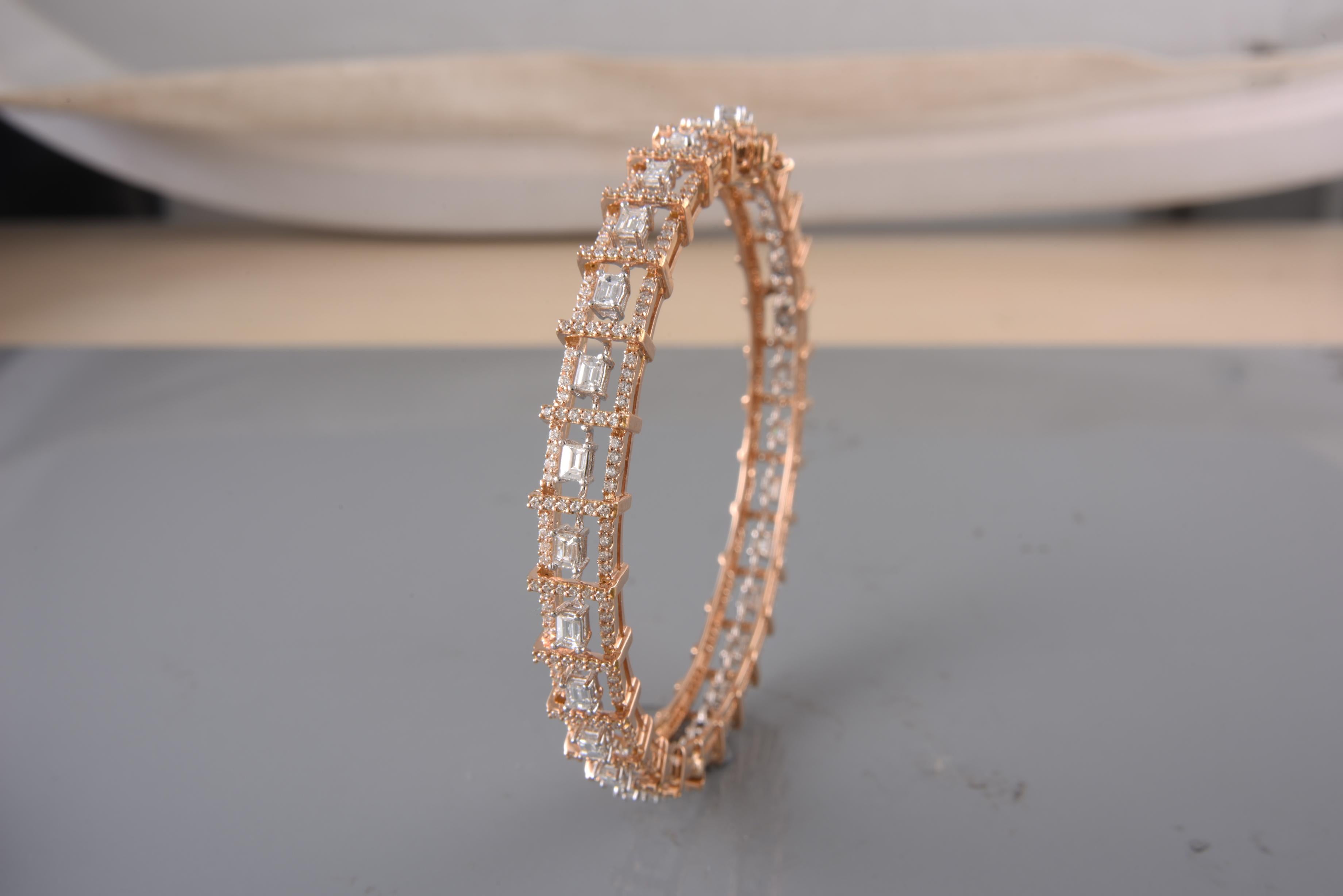 Contemporain Bracelet jonc en or rose 18 carats et or blanc avec diamants blancs en vente