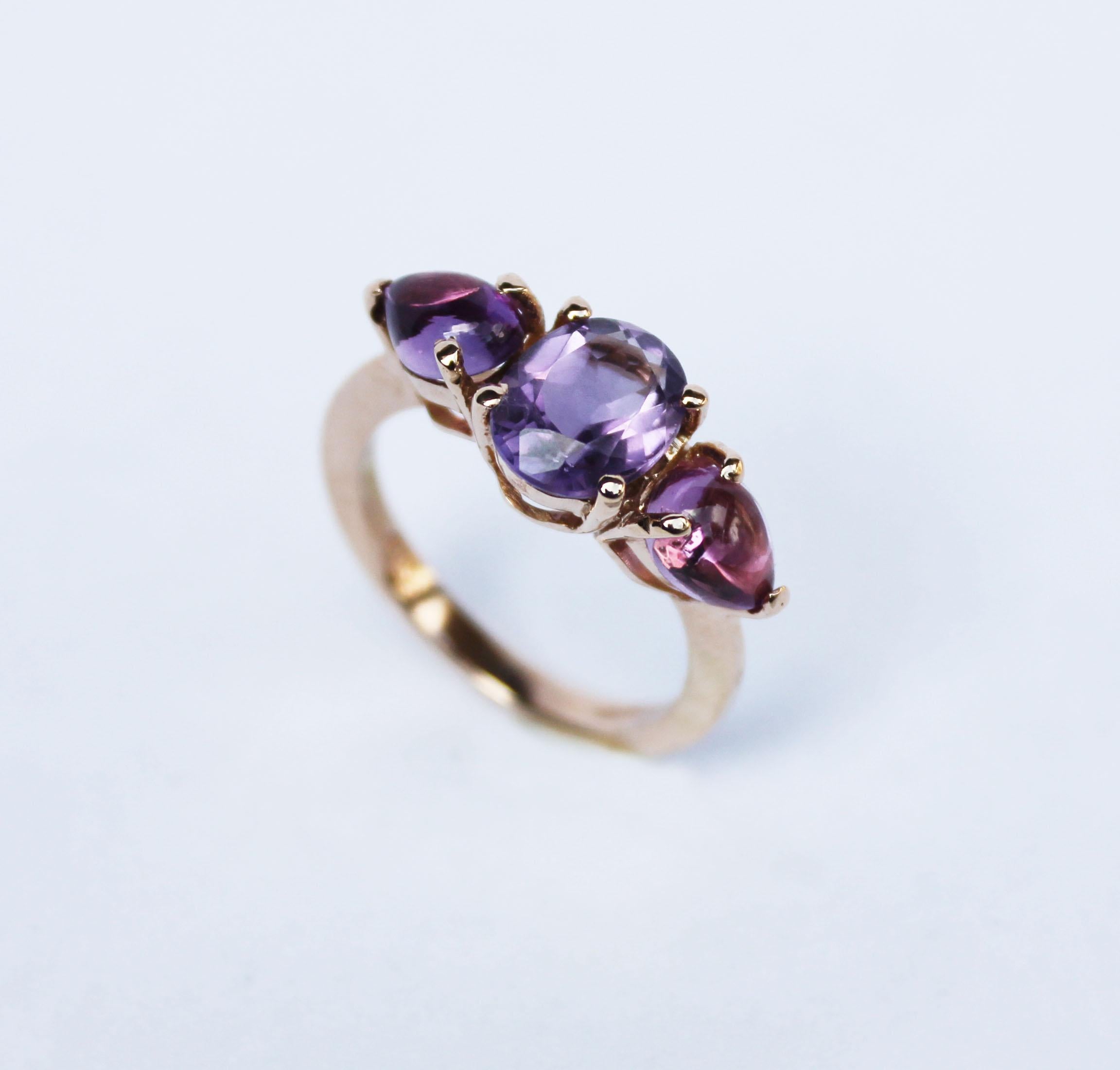 Cocktail ring in rose gold with amazing Amethyst stone (oval cut, size: mm) and Pink Tourmaline (drop cabochon cut, size: mm). The designer Gisella has a refined taste, her jewels stand out from others.
Designed and handmade in Italy by Stanoppi