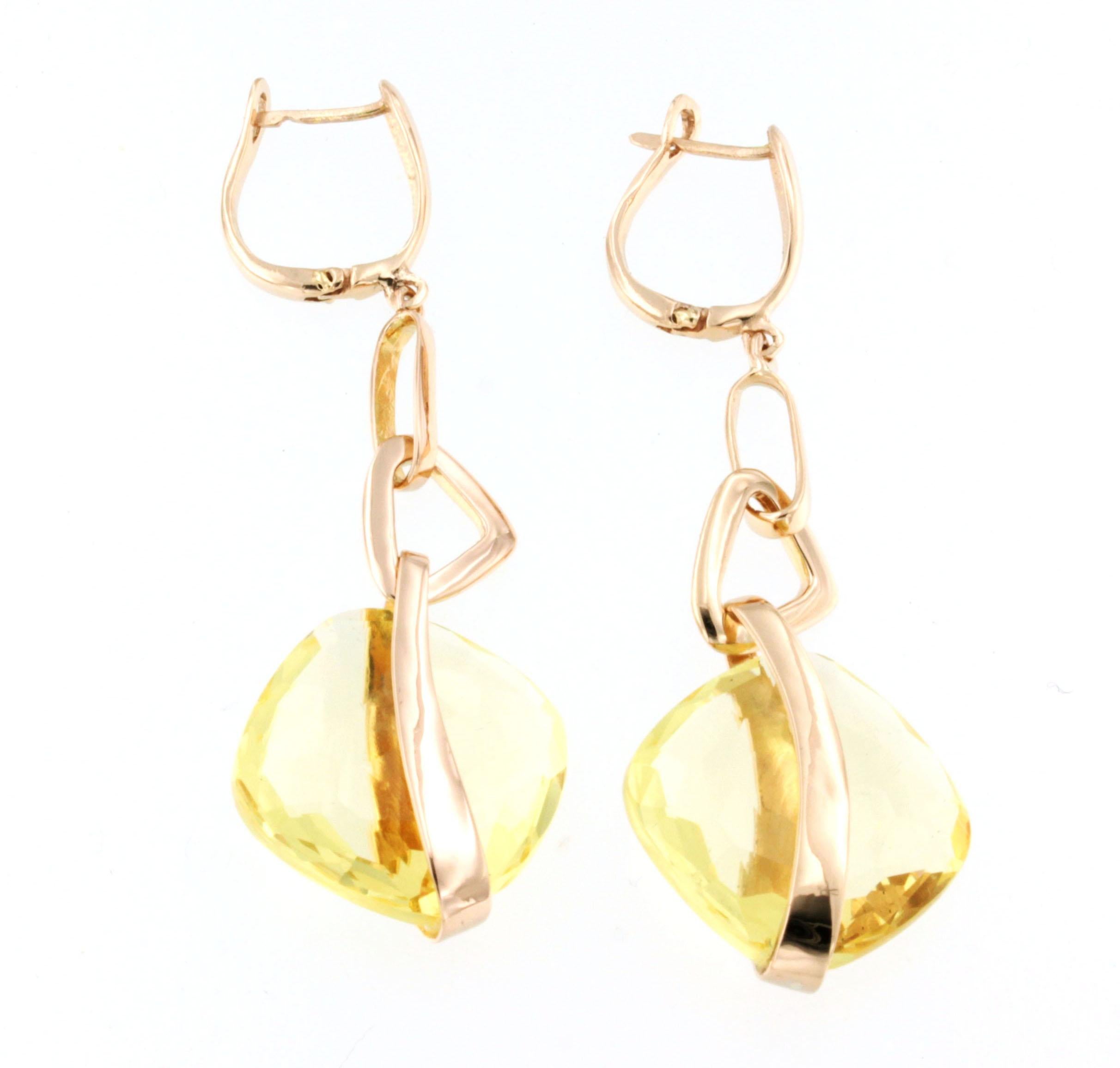 Taille carrée Superbes boucles d'oreilles pendantes modernes en or rose 18 carats avec Qurartz citron en vente