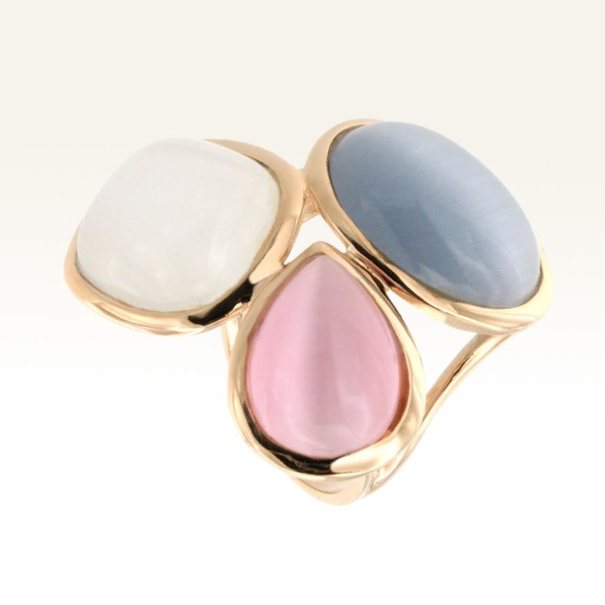 Ring in 18 karat rose gold with moonstone (cut: size Oval 13x18 size: mm 14x14 square size mm 10x14 drop )  
Size of ring: EU 15  USA 7,5
Modern Ring for a young and trendy woman, created by Stanoppi Jewellery in Italy .
A blend of timeless chic in