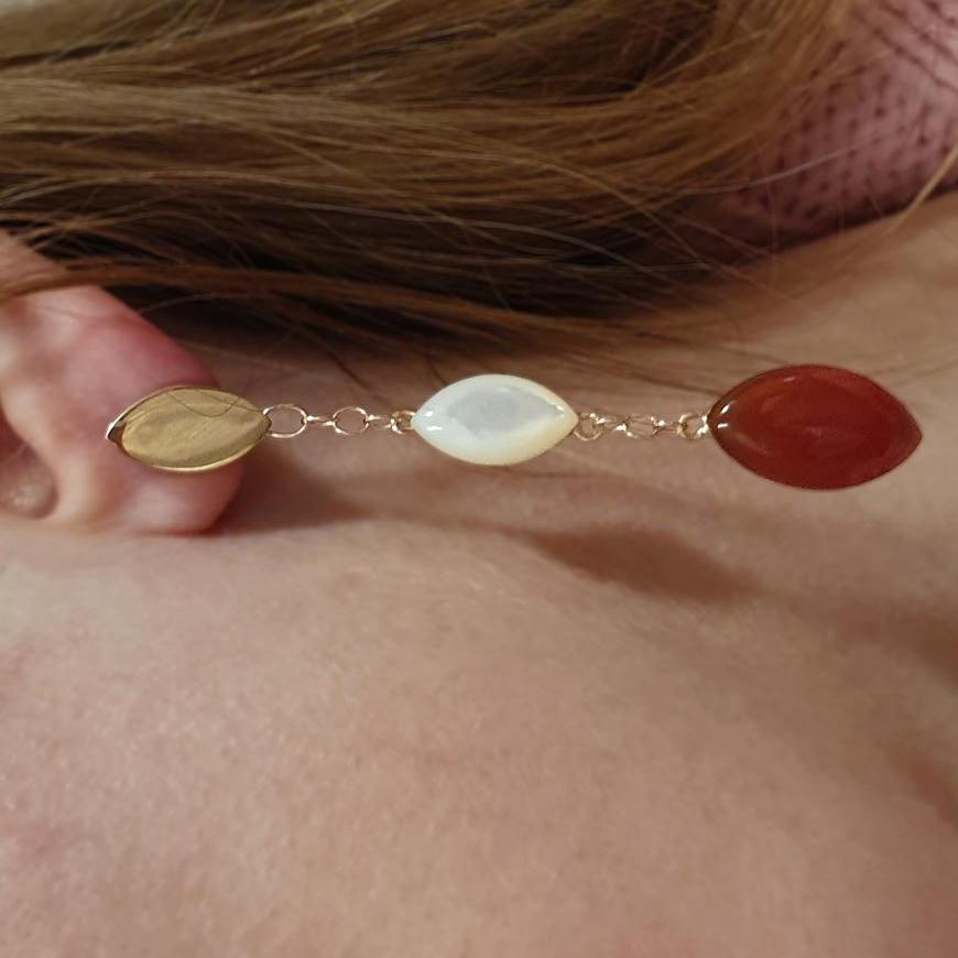 Earrings in rose gold 18 Karat with Mother of Pearl in marquise cut (size stone: 8x16 mm, h 5 mm) and Carnelian stone in marquise cut (size stone: 12x20 mm, h 6 mm). 
This earring is part of the collection 
