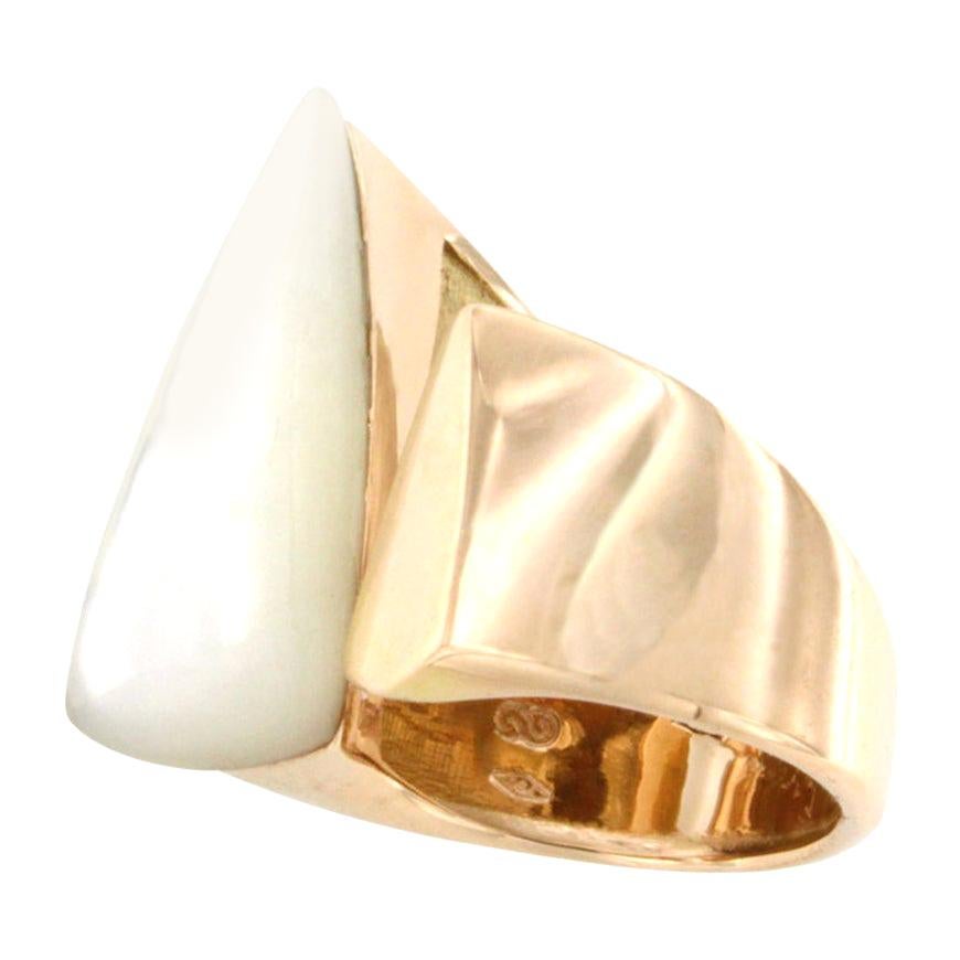 18 Karat Rose Gold with Mother of Pearl Ring For Sale