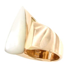 18 Karat Rose Gold with Mother of Pearl Ring