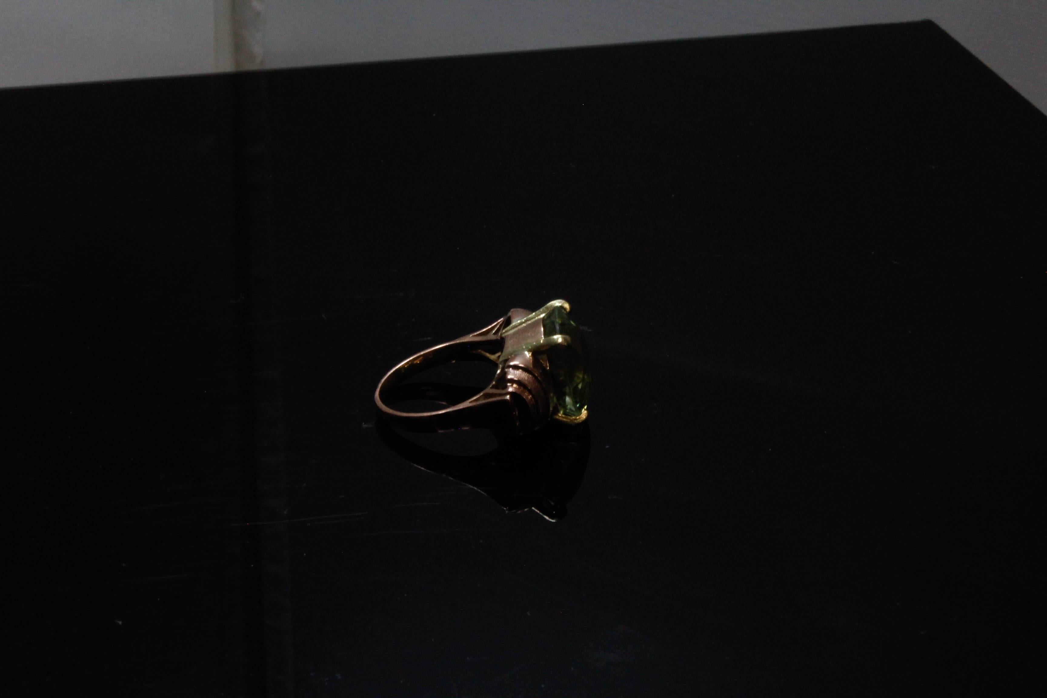 18 Karat Rose Gold, Retro Peridot Ring In Excellent Condition For Sale In Santa Fe, NM