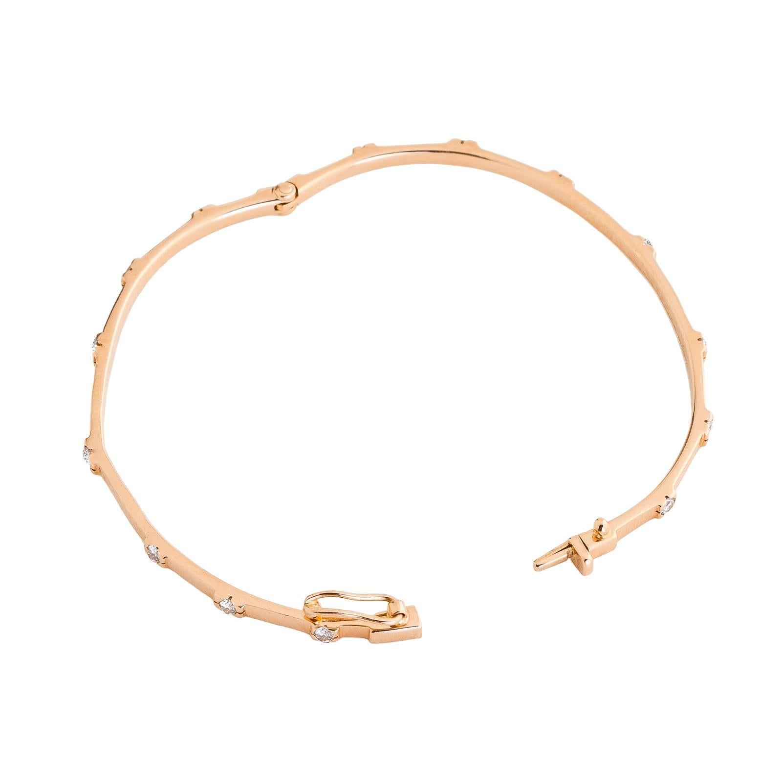 18K Roségold
ca. 11 weiße Diamanten
ca. 0,15 ct.

It's all about Love: Our new Love Collection is a must have for every confident women. 

For every size we offer a personal creation. (Depending on diameterI) 