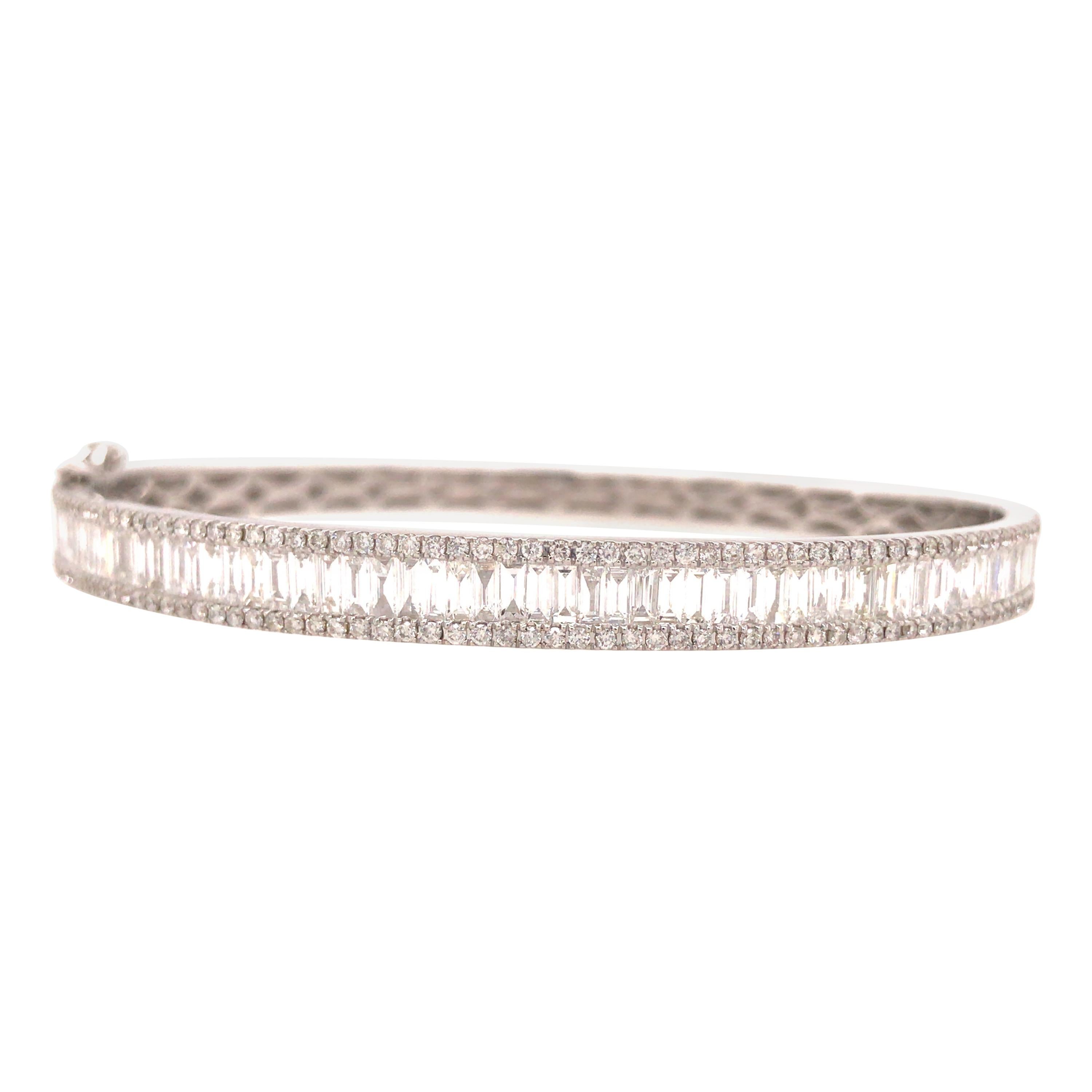 18 Karat Round and Baguette Diamond Bangle White Gold For Sale