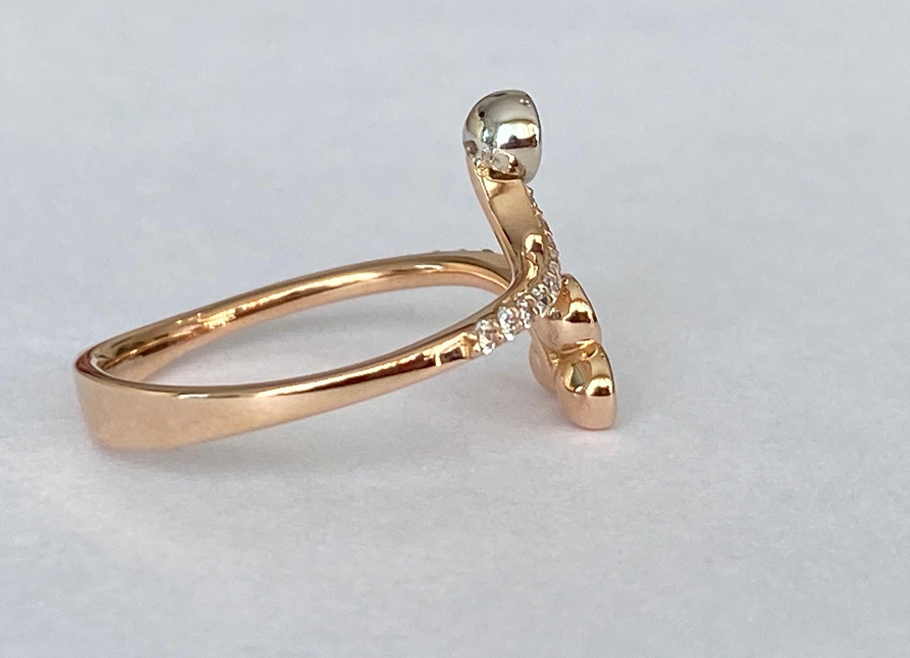 Women's 18 Karat Roze gold Diamond Ring For Sale
