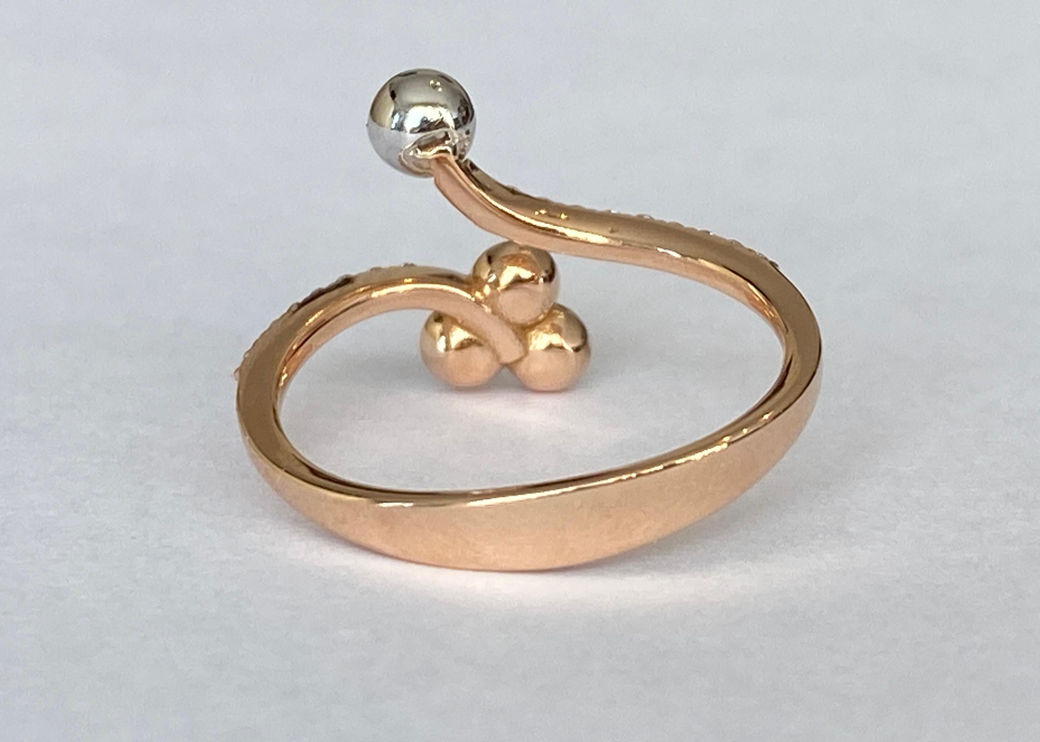 18 Karat Roze gold Diamond Ring For Sale 2