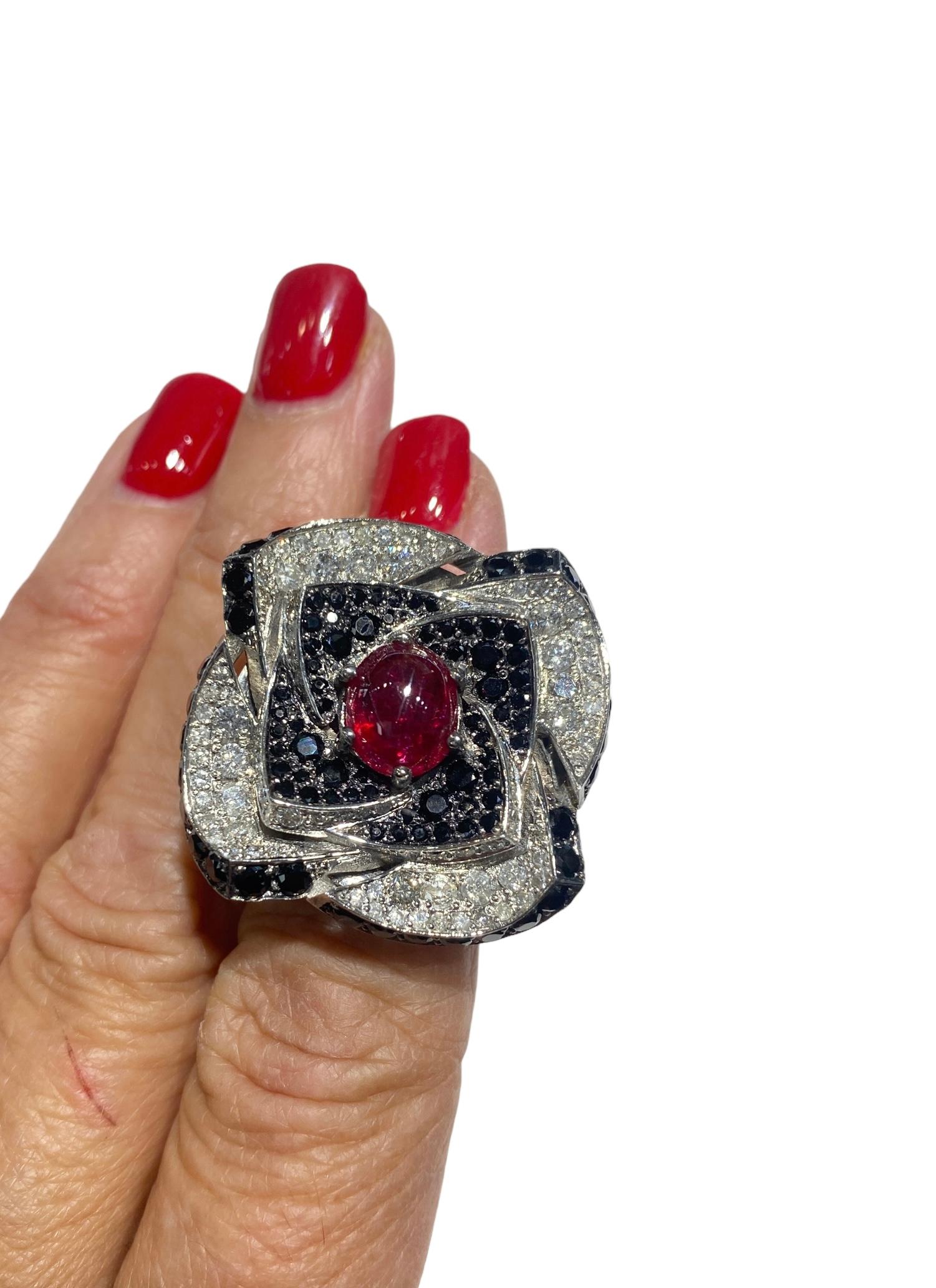 18 Karat Ruby & Diamond Large Flower Ring with Black Spinel 9 Carats For Sale 9