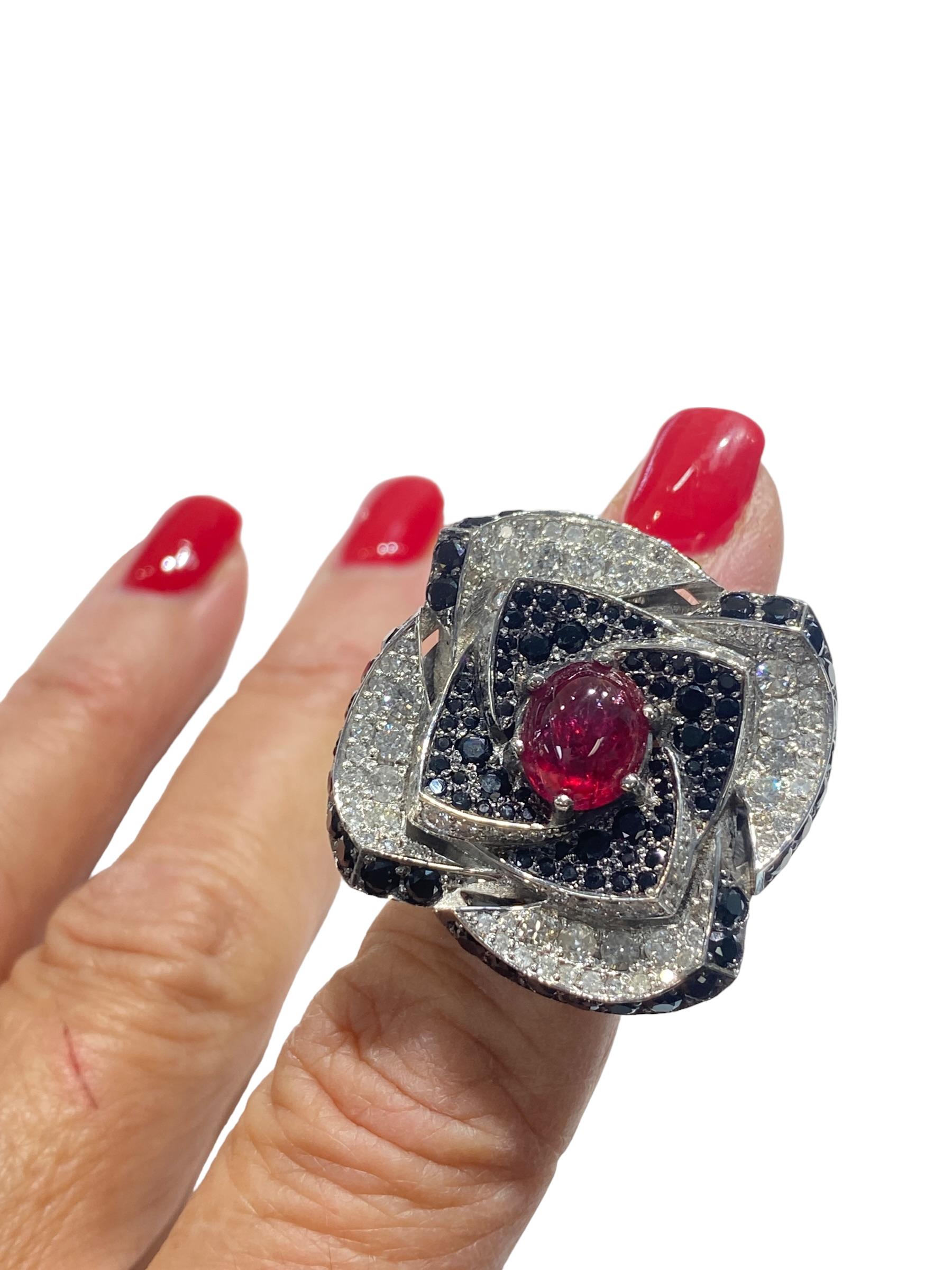 Contemporary 18 Karat Ruby & Diamond Large Flower Ring with Black Spinel 9 Carats For Sale