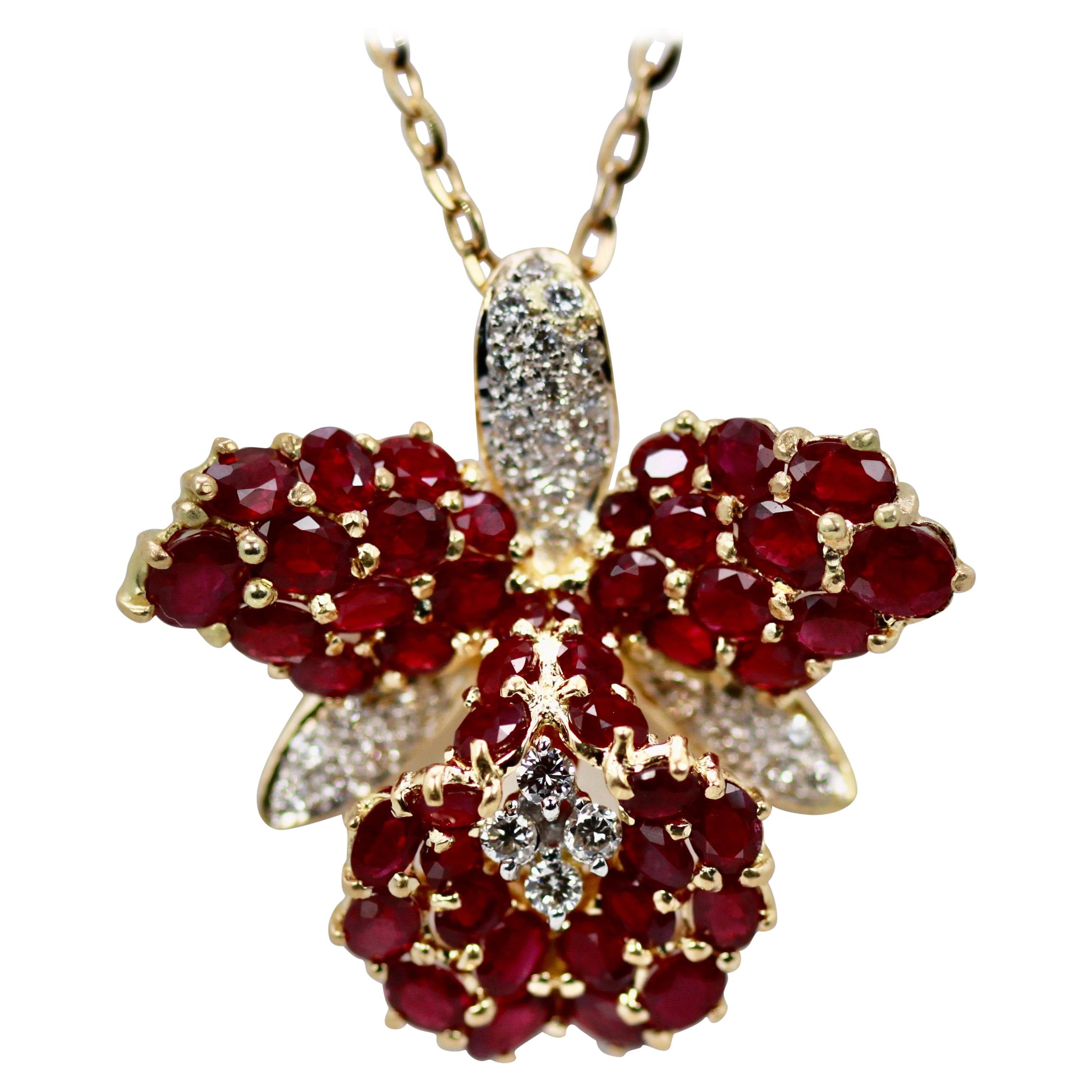 18 Karat Ruby Orchid Brooch Necklace 9.00 Carat Rubies, Diamonds 0.70 Carat vs