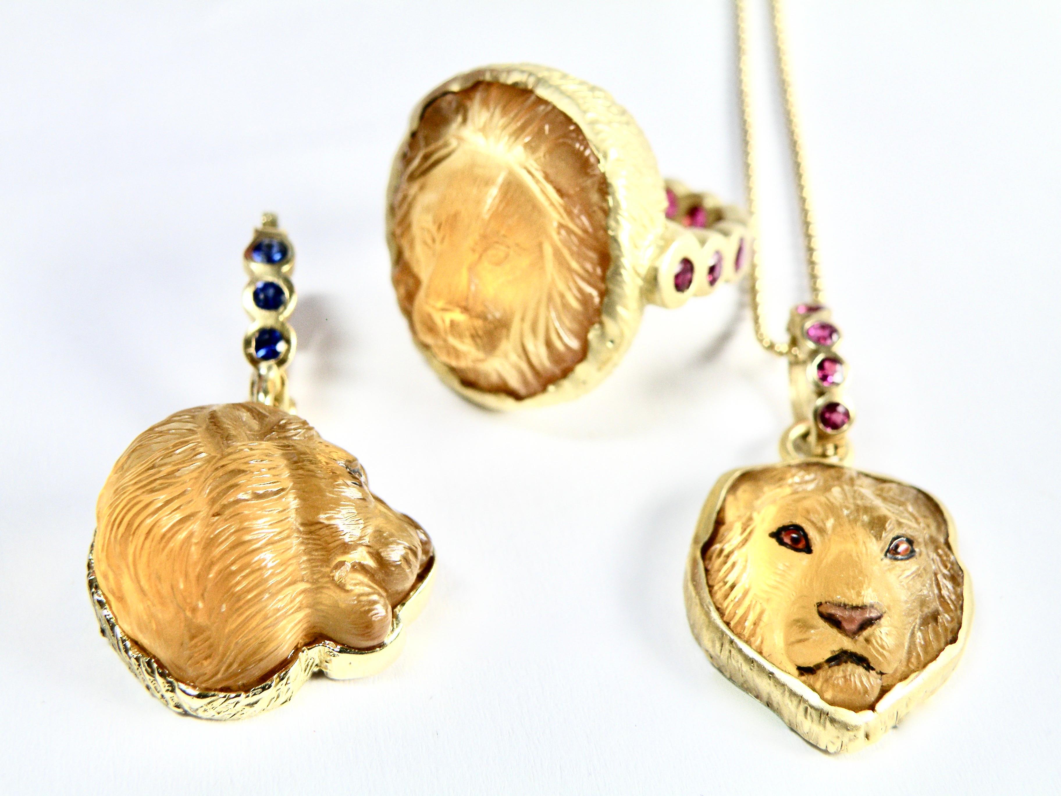 Women's or Men's 18 Karat Sapphire and Citrine Hand Carved Lionshead Pendant For Sale