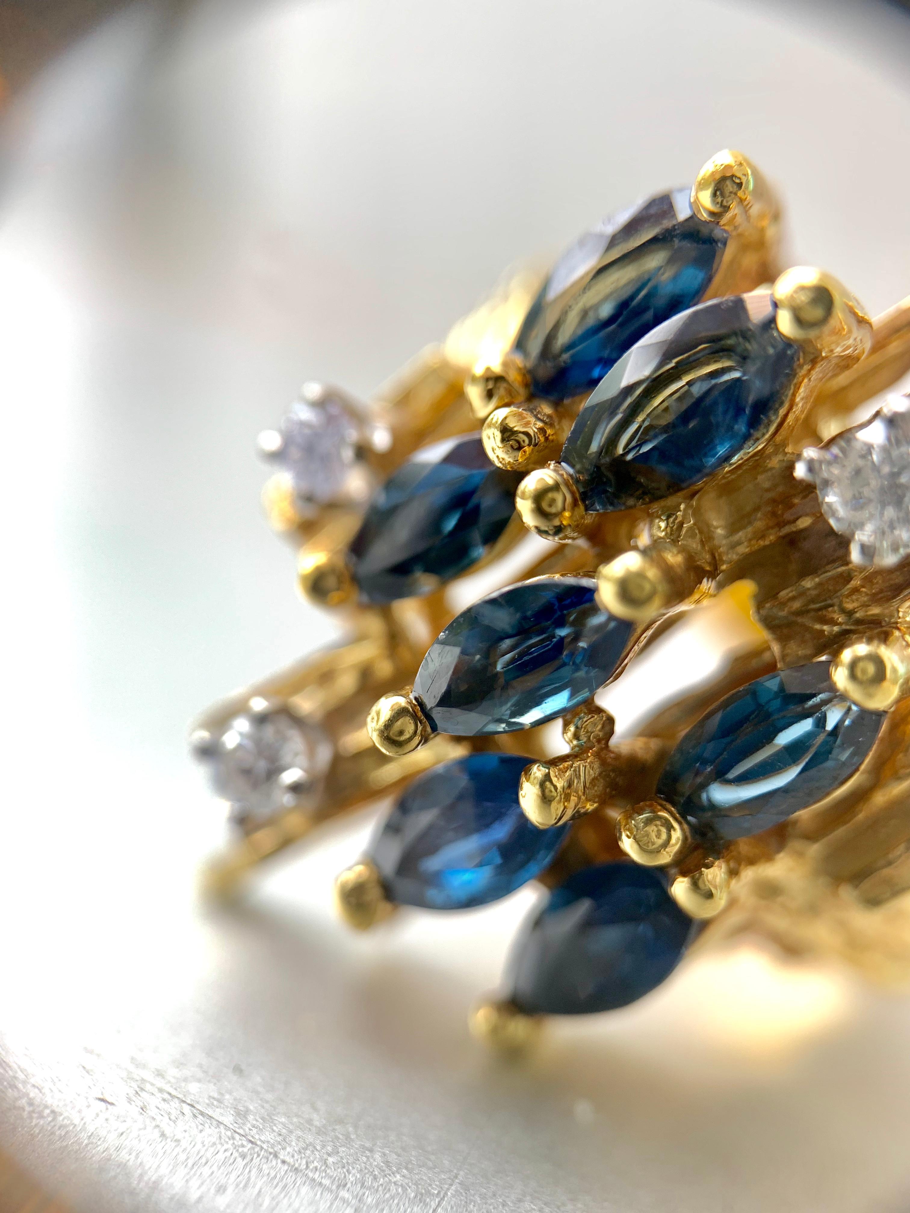 18 Karat Sapphire and Diamond Modern Ring For Sale 4