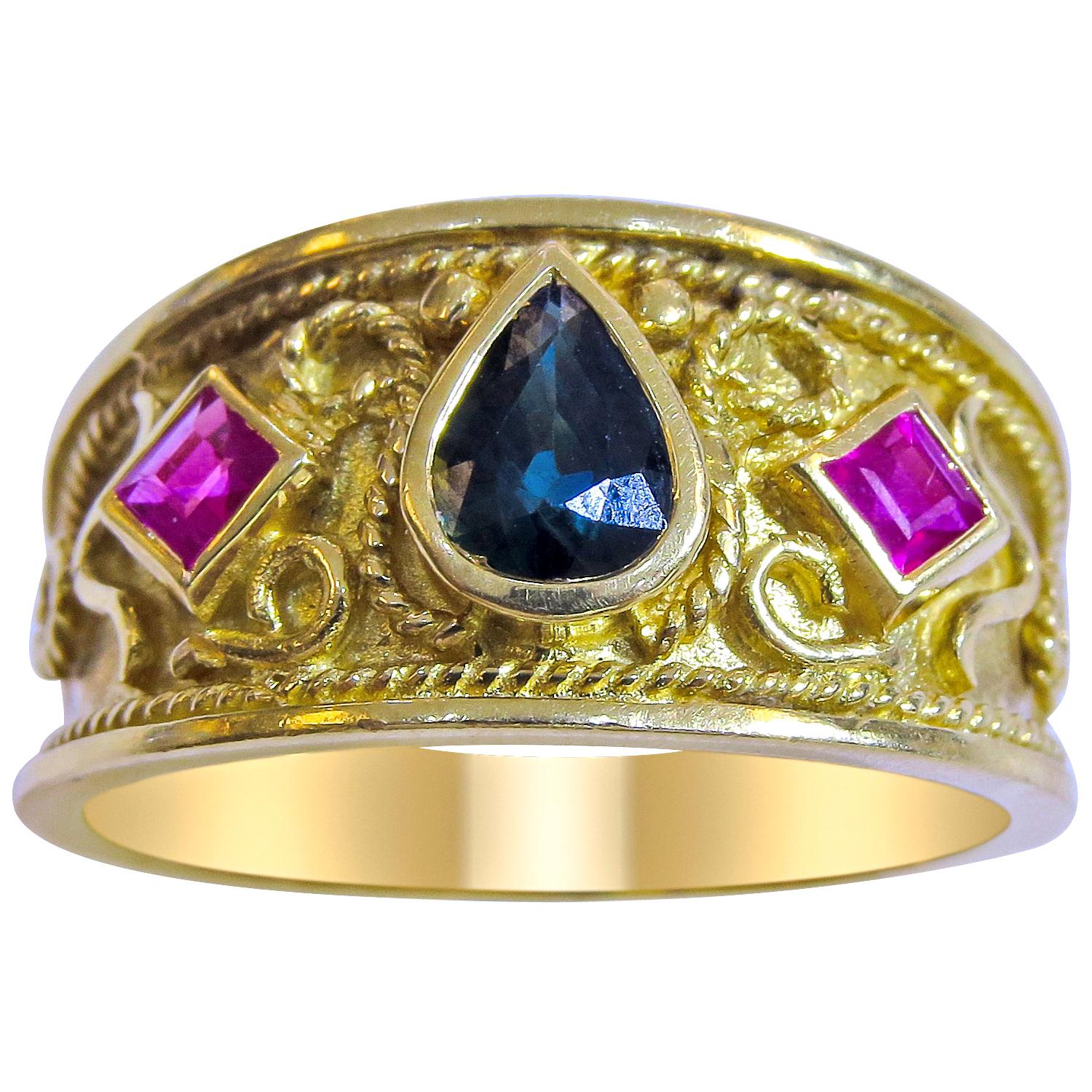 18 Karat  Vintage Sapphire and Ruby Ladies Ring For Sale