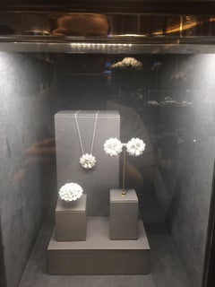 18 Karat Secret Garden White Gold Necklace With Vs-Gh Diamonds