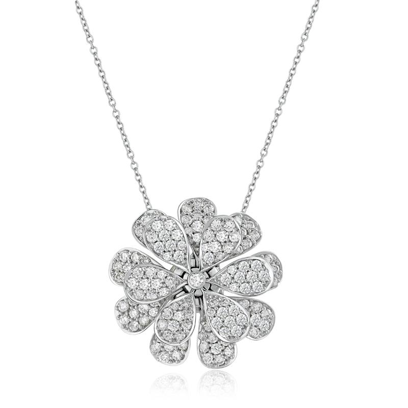 18 Karat Secret Garden White Gold Necklace with Vs-Gh Diamonds In New Condition For Sale In New York, NY