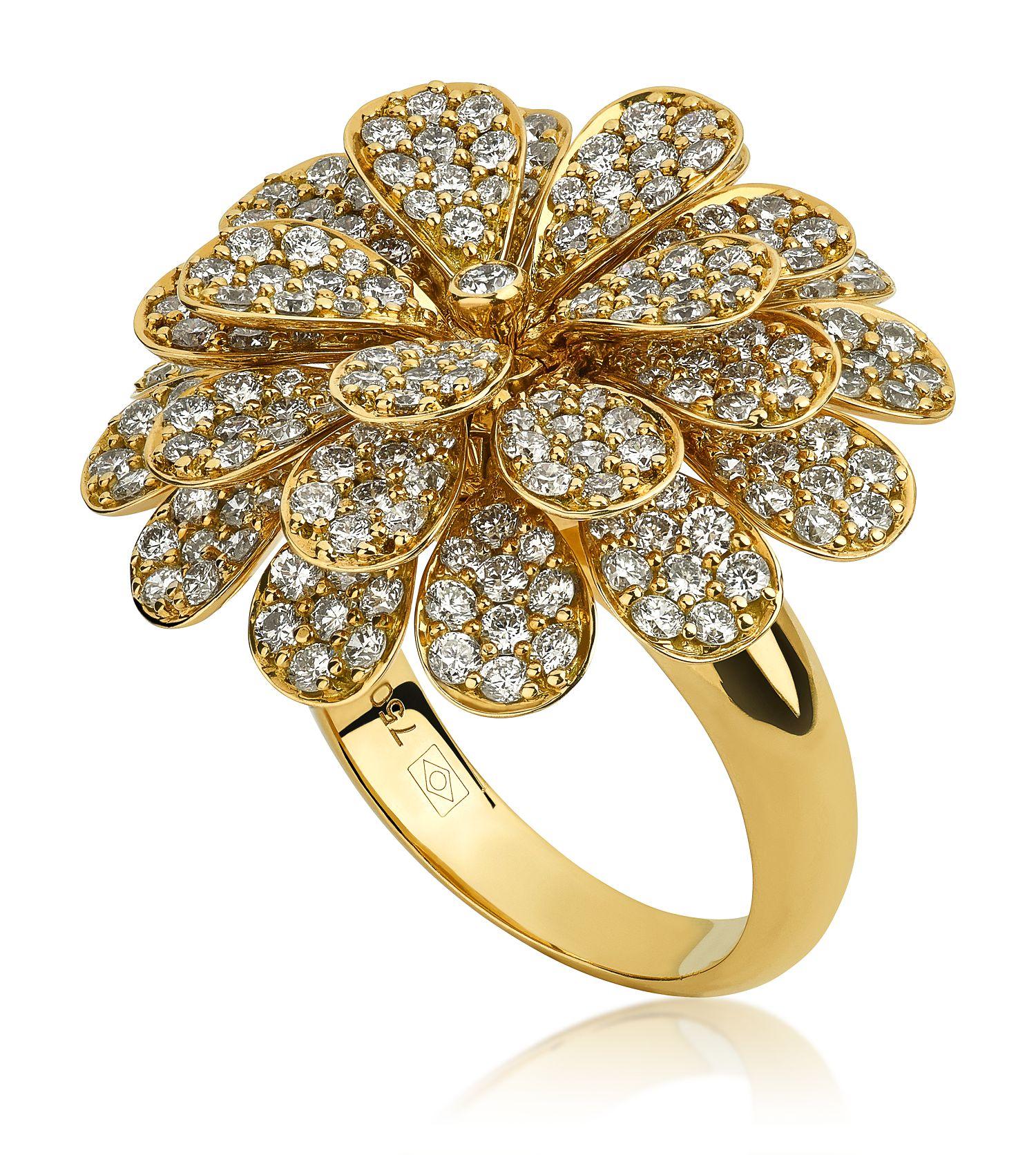 18 Karat Secret Garden Yellow Gold Ring with Vs Gh Diamonds In New Condition For Sale In New York, NY