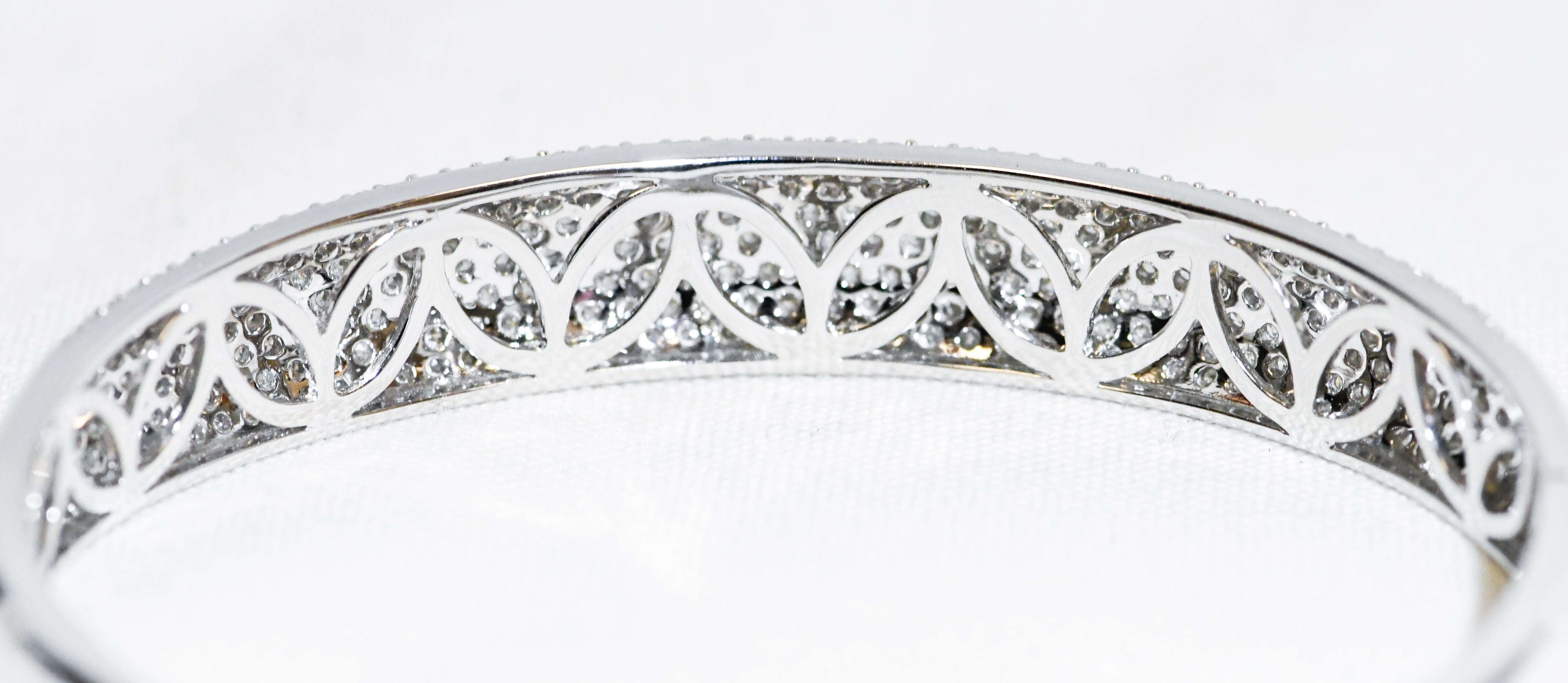 Women's 18 Karat Seven Rows Pave White Round Diamonds Domed Bangle Bracelet For Sale