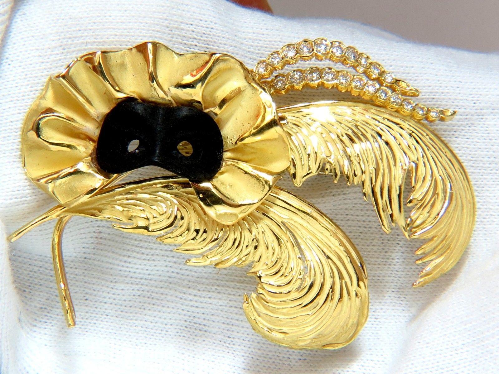 18 Karat Signed 1.00 Carat Diamonds Theater Eye Mask Feather Peacock Deco Brooch For Sale 3