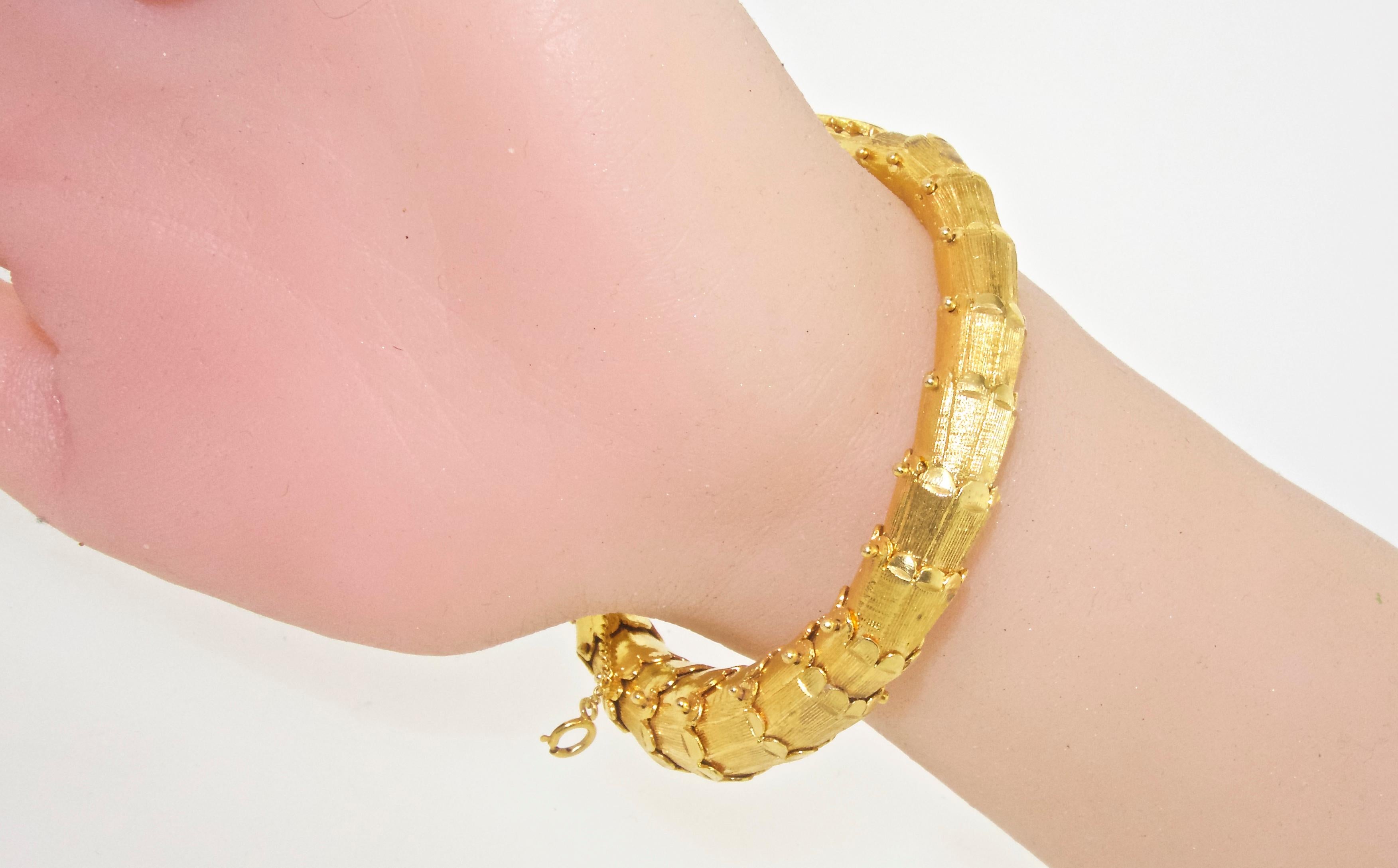 18 Karat Snake Bangle Bracelet 1