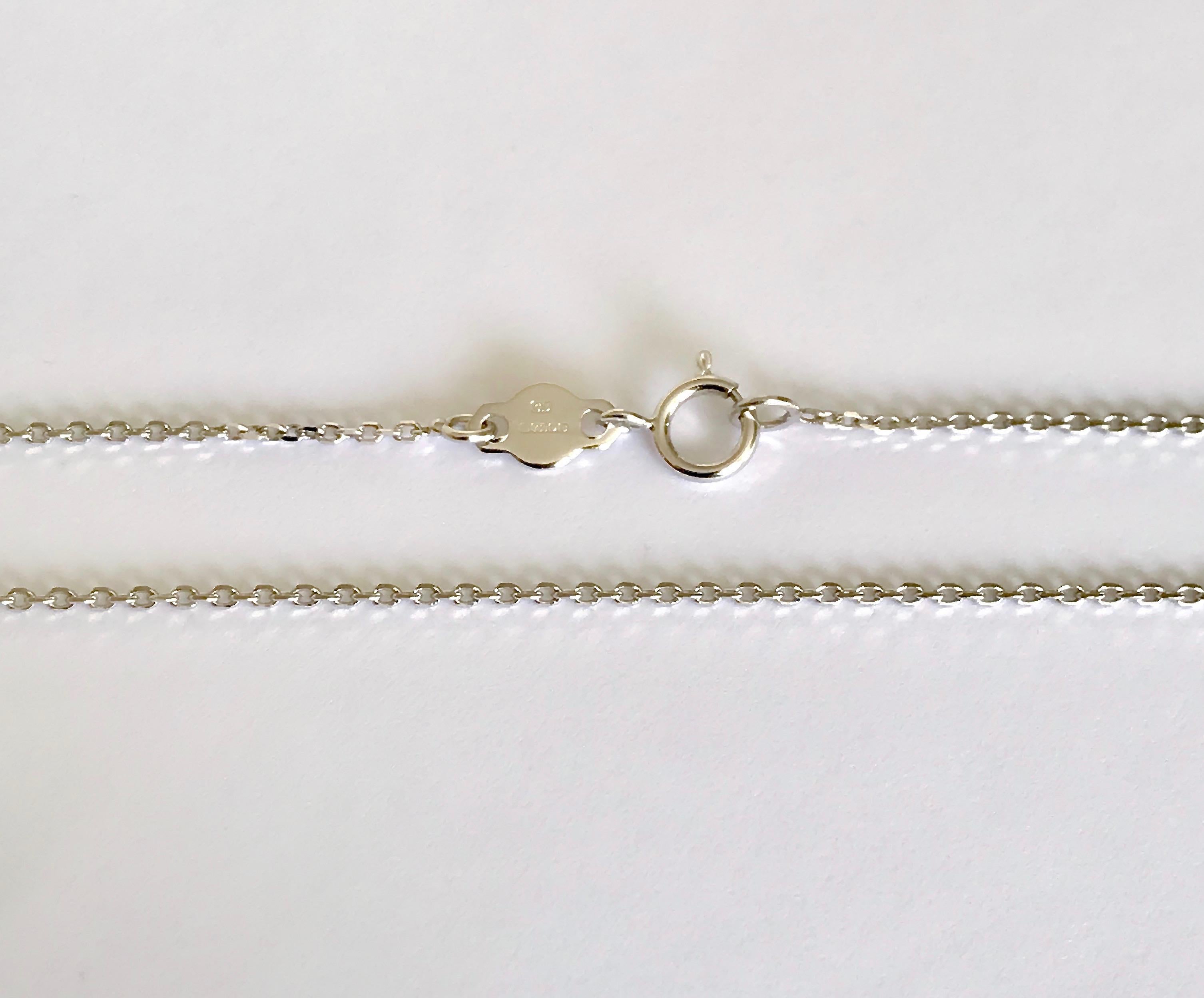 This fine chain is made of 18 Karat solid white gold.
Weight: 1.75 g
Length : 45.00 cm 
Gauge:  0.8 mm
Hallmark: London’s Goldsmiths’ Company –  Assay Office 
All our jewellery are new and have never been previously owned or worn. 
We are a member