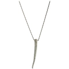18 Karat Solid White Gold Rat Tail Textured Pendant Necklace