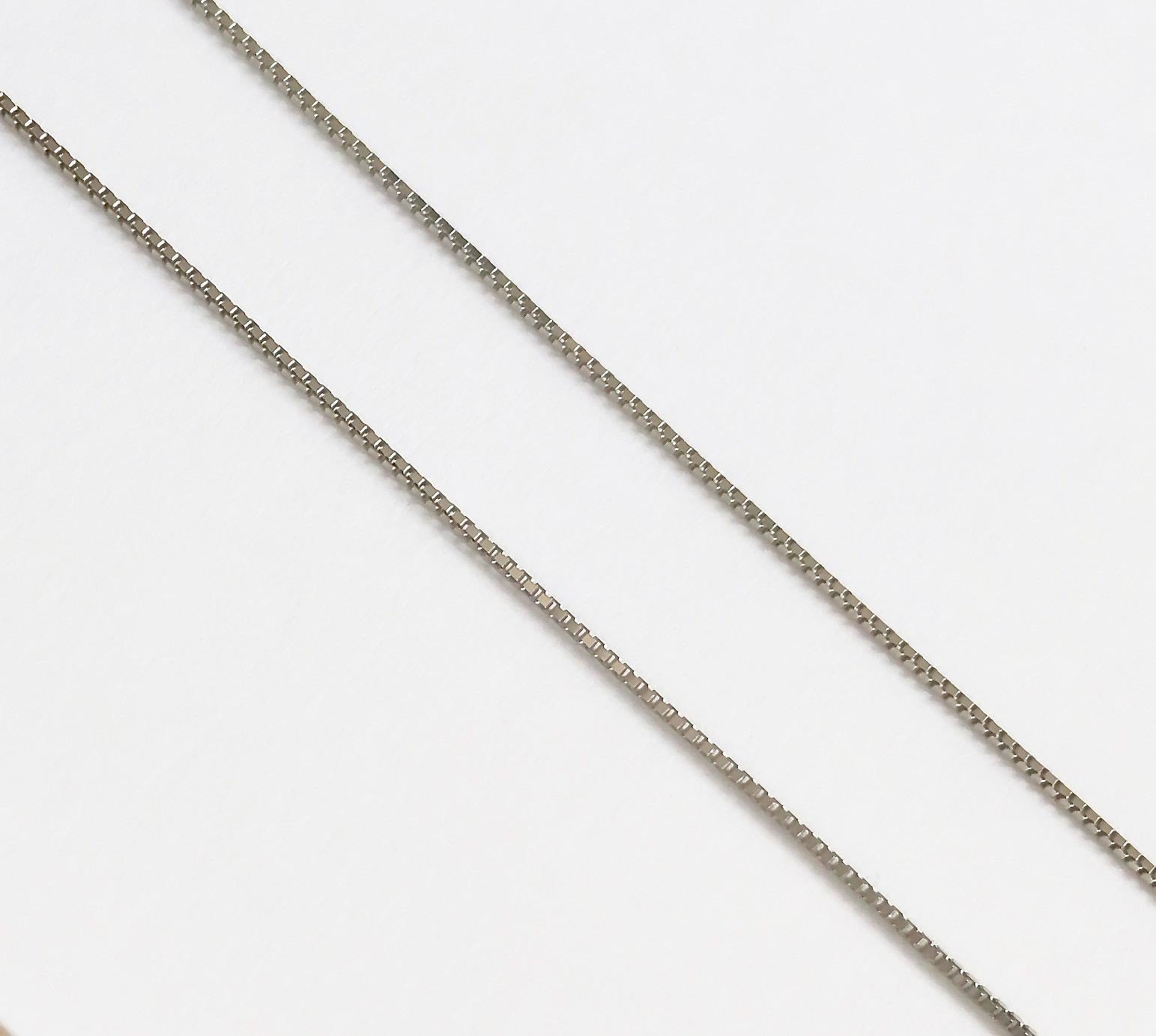 This venice box chain necklace is made of 18Karat solid white gold.
Ideal to wear with pendants, layered with other chains or just on its own.
Length : 41.00 cm 
Gauge:   0.8mm
Hallmark: London’s Goldsmiths’ Company –  Assay Office 
All our