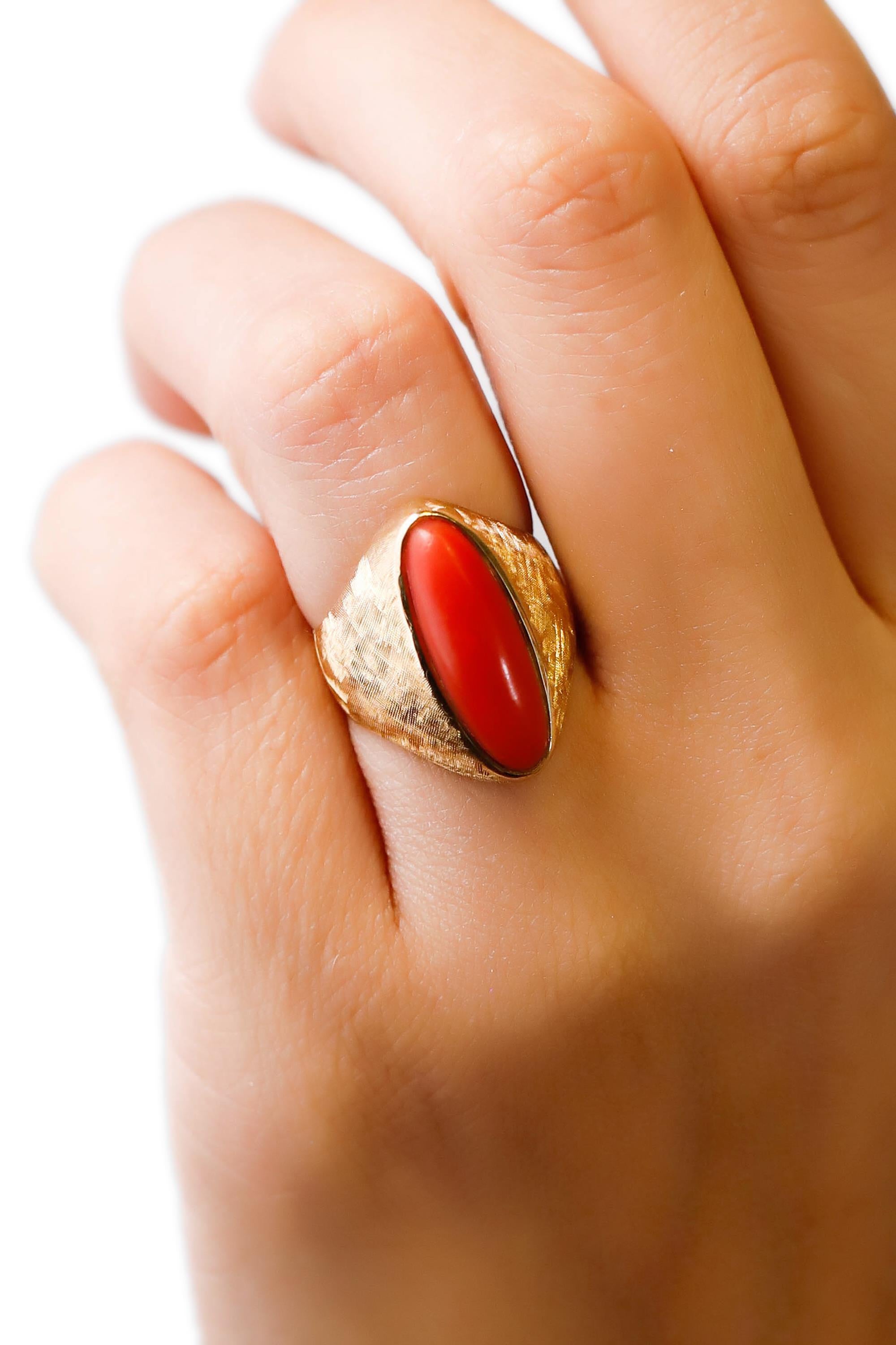 Contemporary 18 Karat Solid Yellow Gold Cabochon Red Coral Estate Ring Vintage Style For Sale