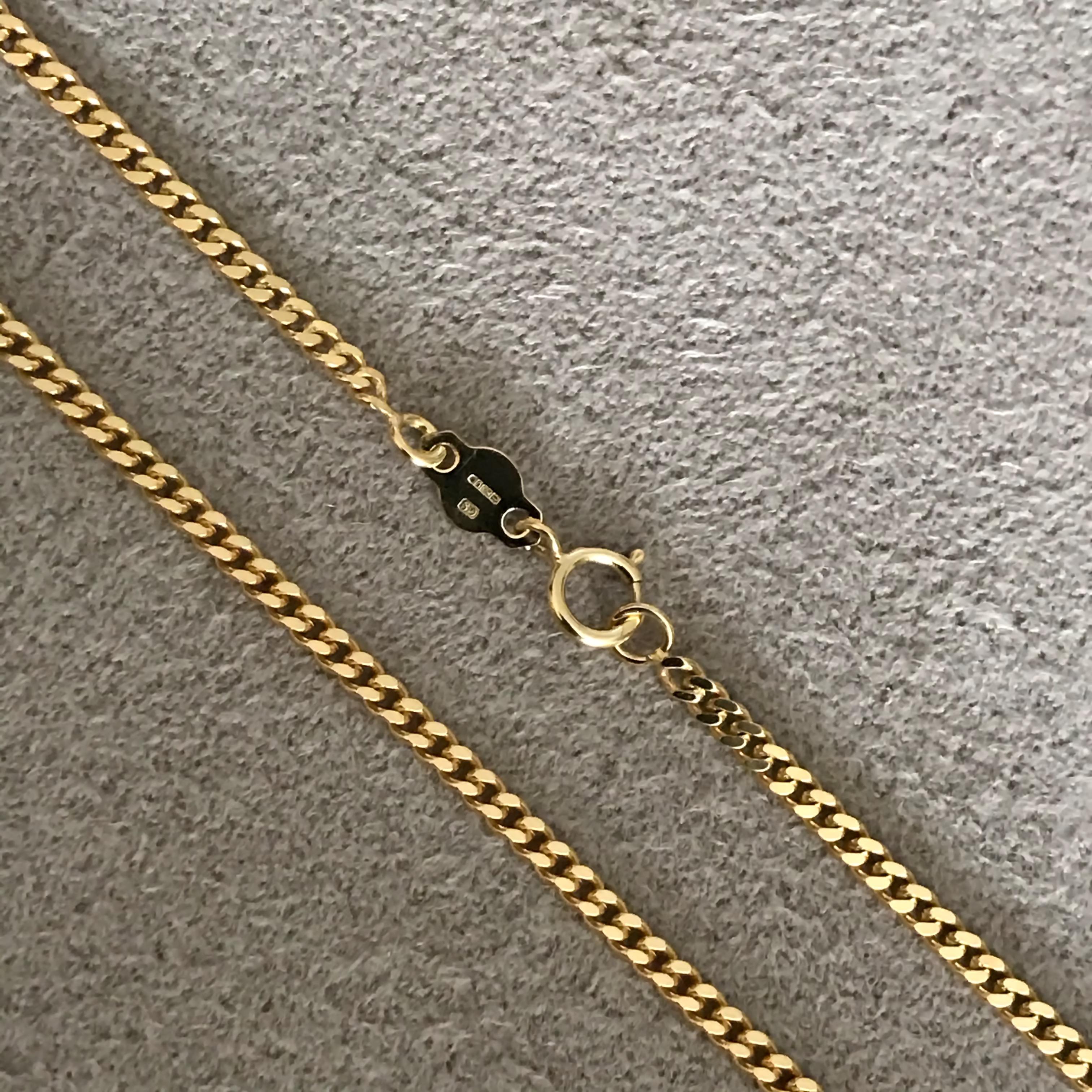 Contemporary 18 Karat Solid Yellow Gold Flat Curb Chain Necklace For Sale