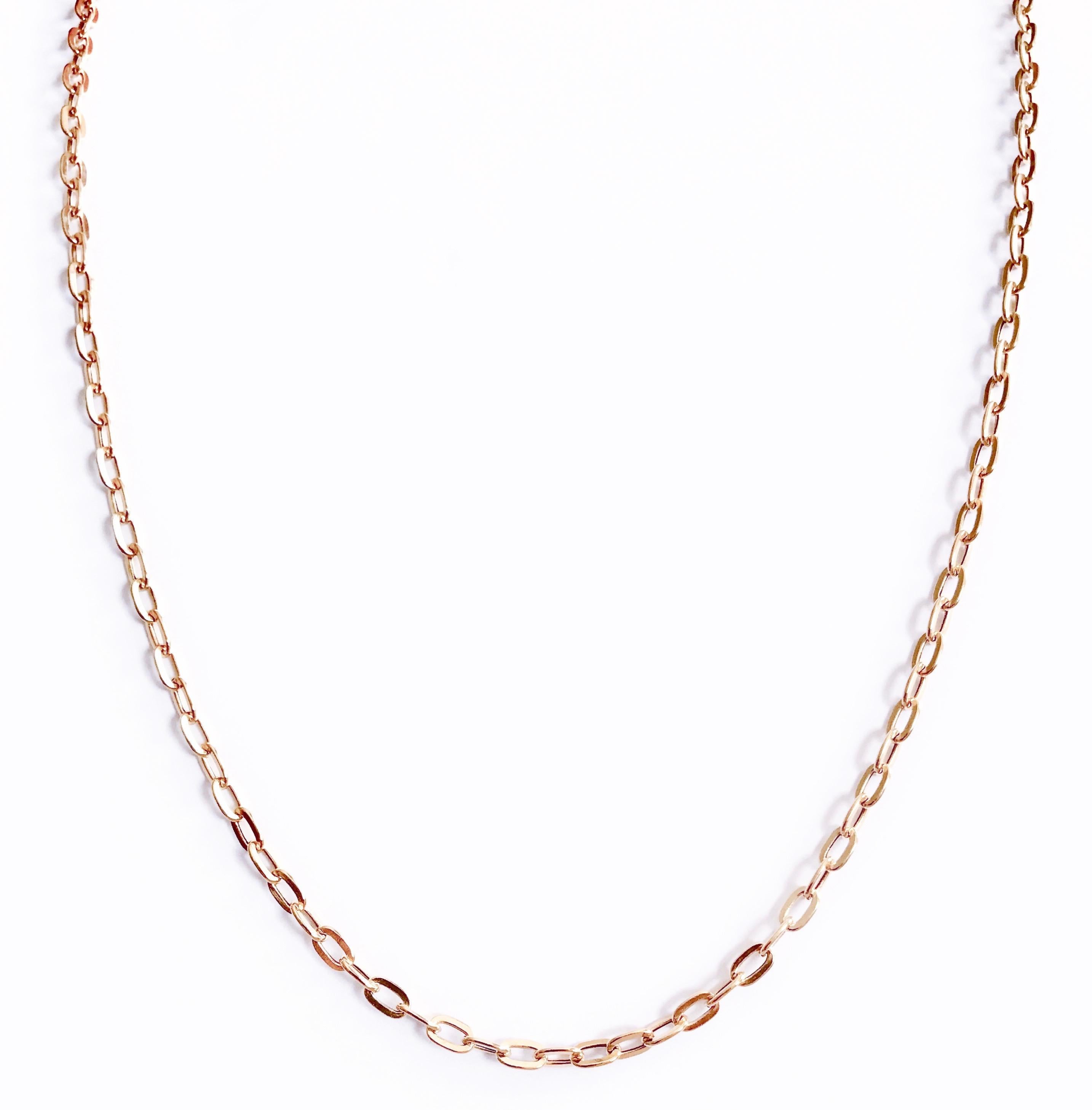 18 Karat yellow gold chain.
Ideal to wear with pendants, layered with other chains or just on its own.
Gauge:  2.5 mm
Length : 45.00 cm 
Hallmark: London’s  Goldsmiths’ Company –  Assay Office ( laser mark ) 
All our jewellery are new and have never