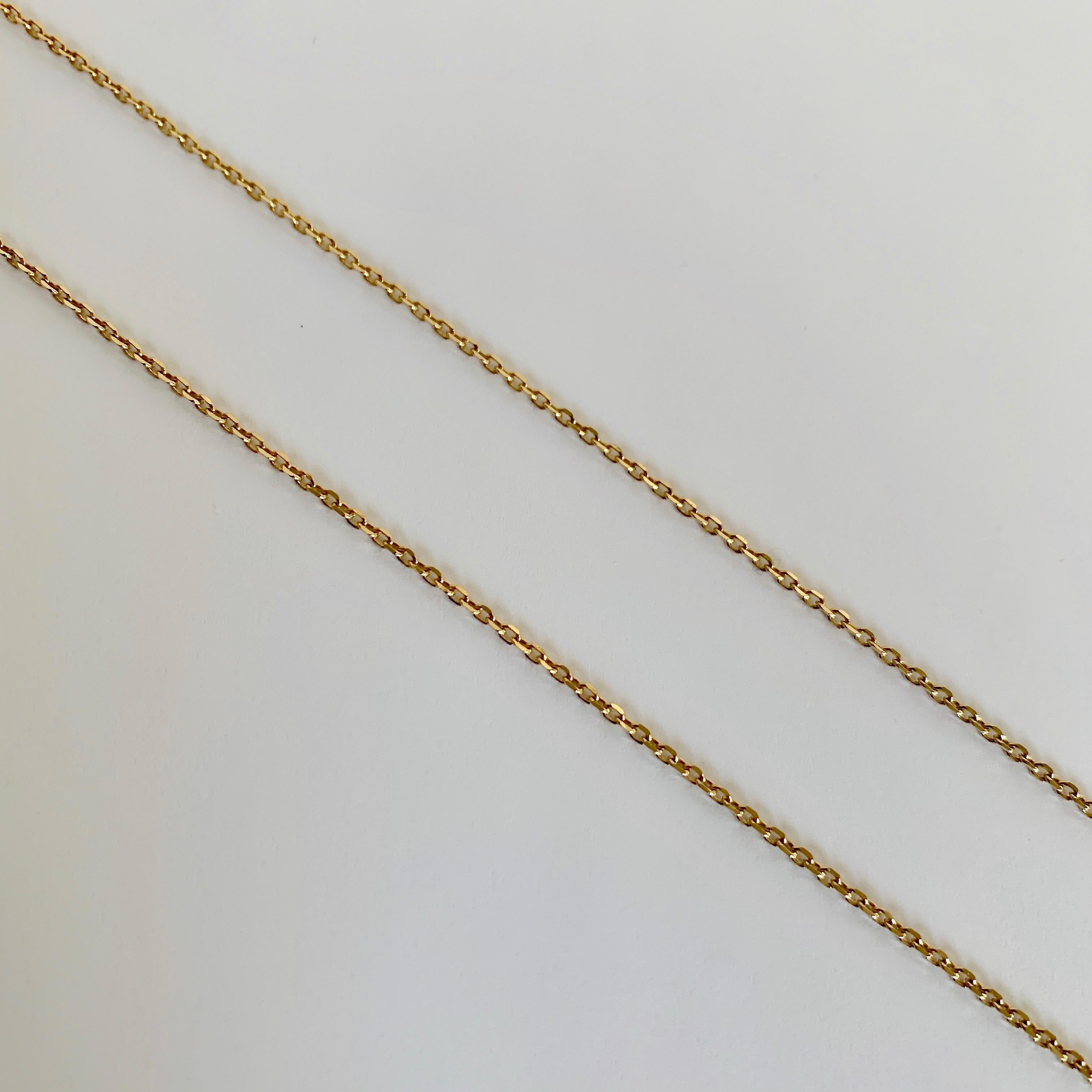 This chain is made of 18 Karat solid yellow gold and it has been hallmarked at London’s Goldsmiths’ Company –  Assay Office.
Ideal to wear with pendants or just on its own.
Weight:  2.95g
Length:  45cm 
Gauge: 1.5mm
All our jewellery are new and
