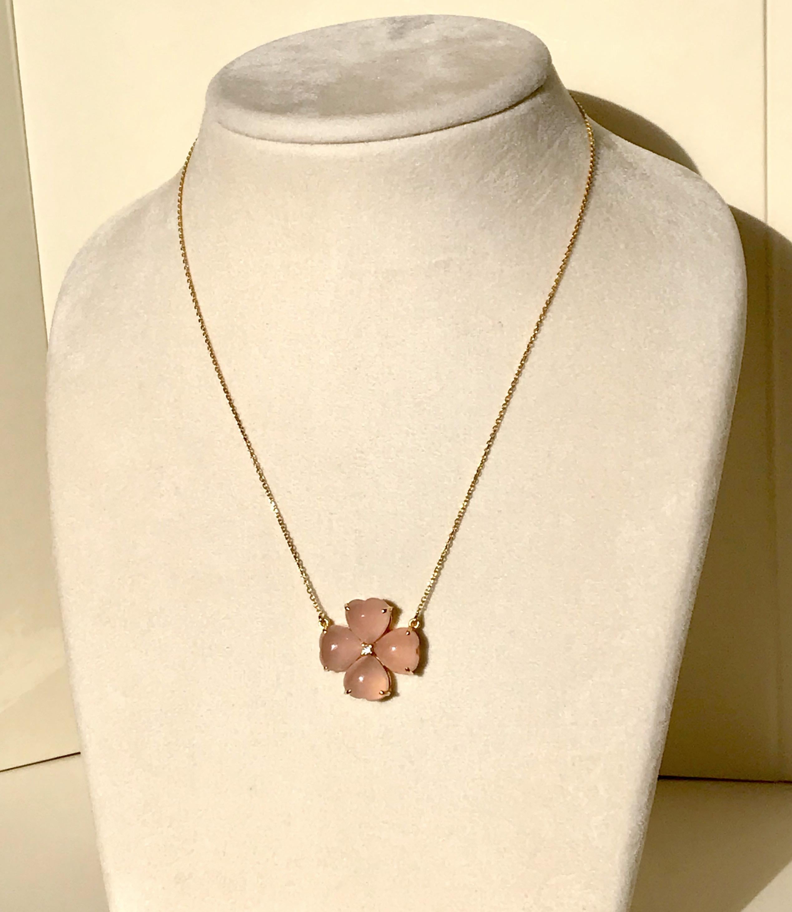 Contemporary Handmade 18 Karat Solid Yellow Gold Pink Chalcedony Clover Pendant Necklace For Sale
