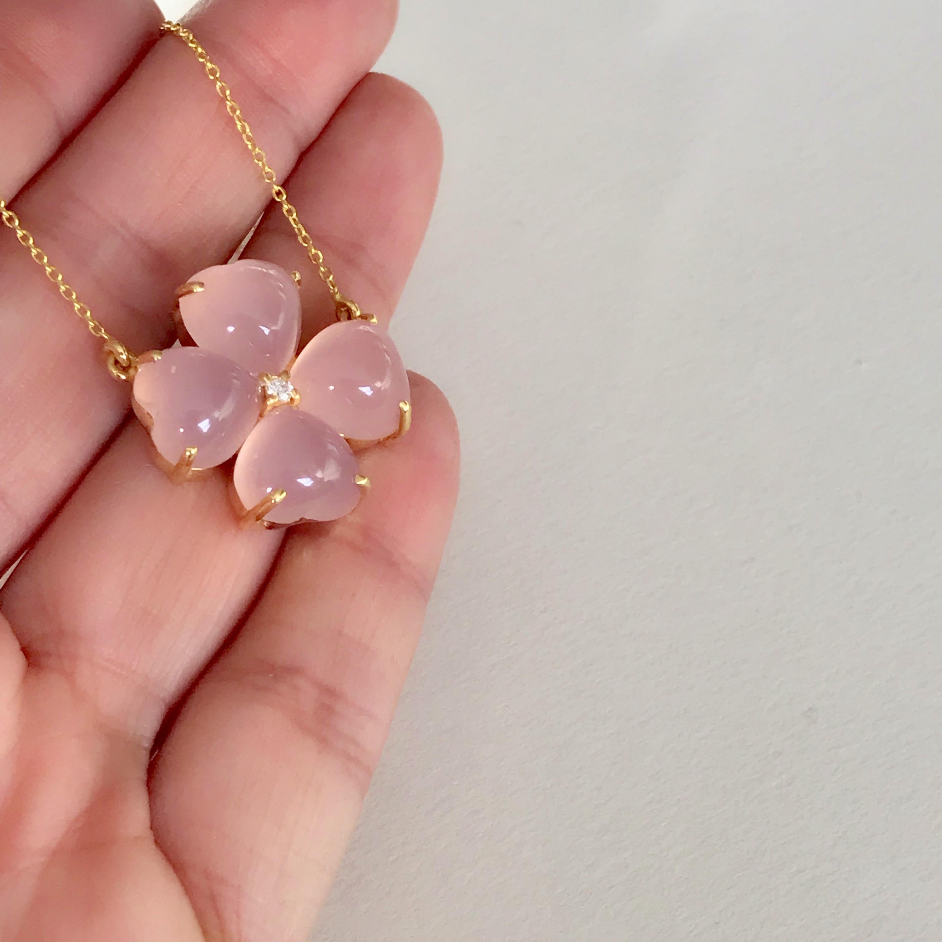 Handmade 18 Karat Solid Yellow Gold Pink Chalcedony Clover Pendant Necklace For Sale 2